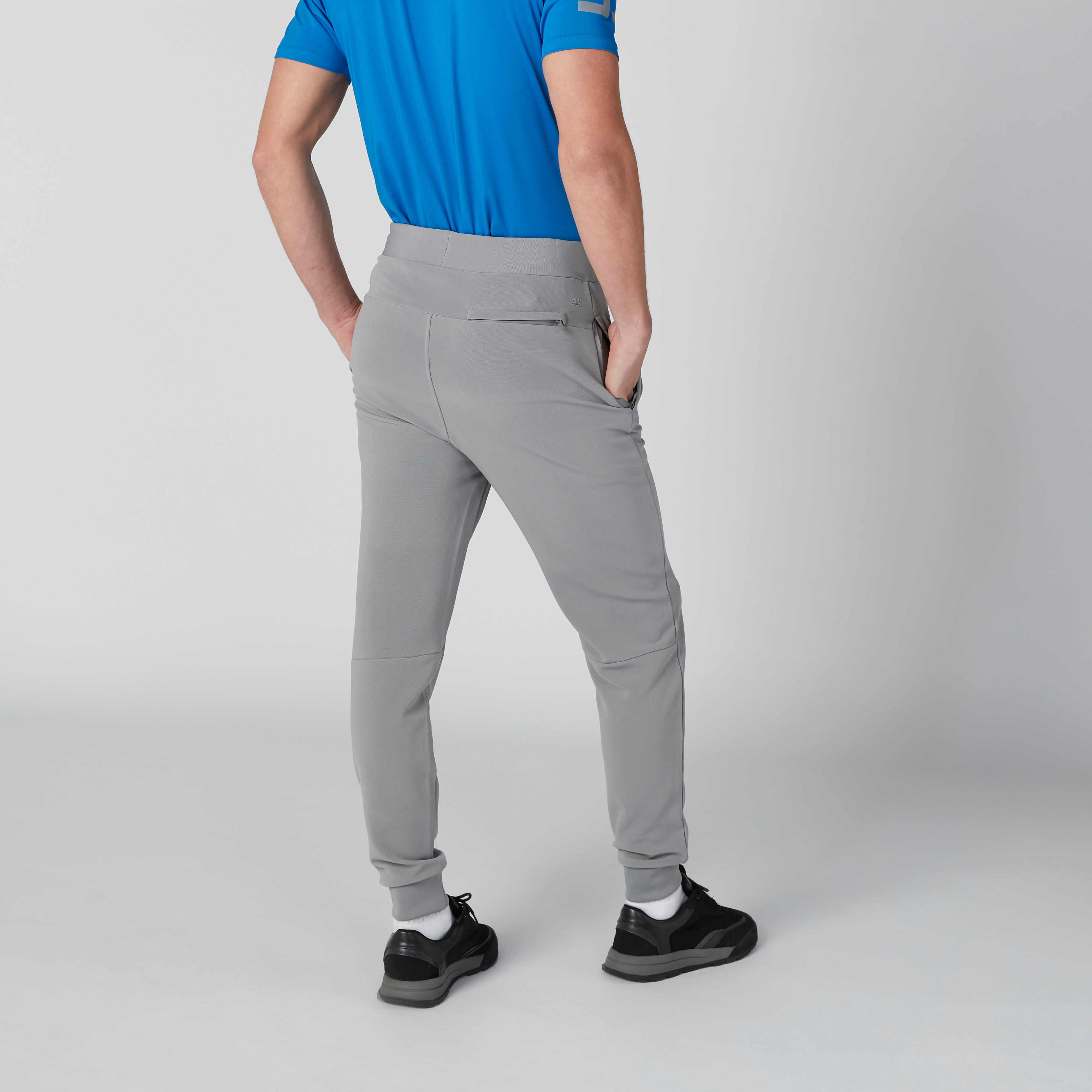 بنطال رياضي بقصة عادية وجيوب-men-clothing-sportswearandactivewear-bottoms-image-2
