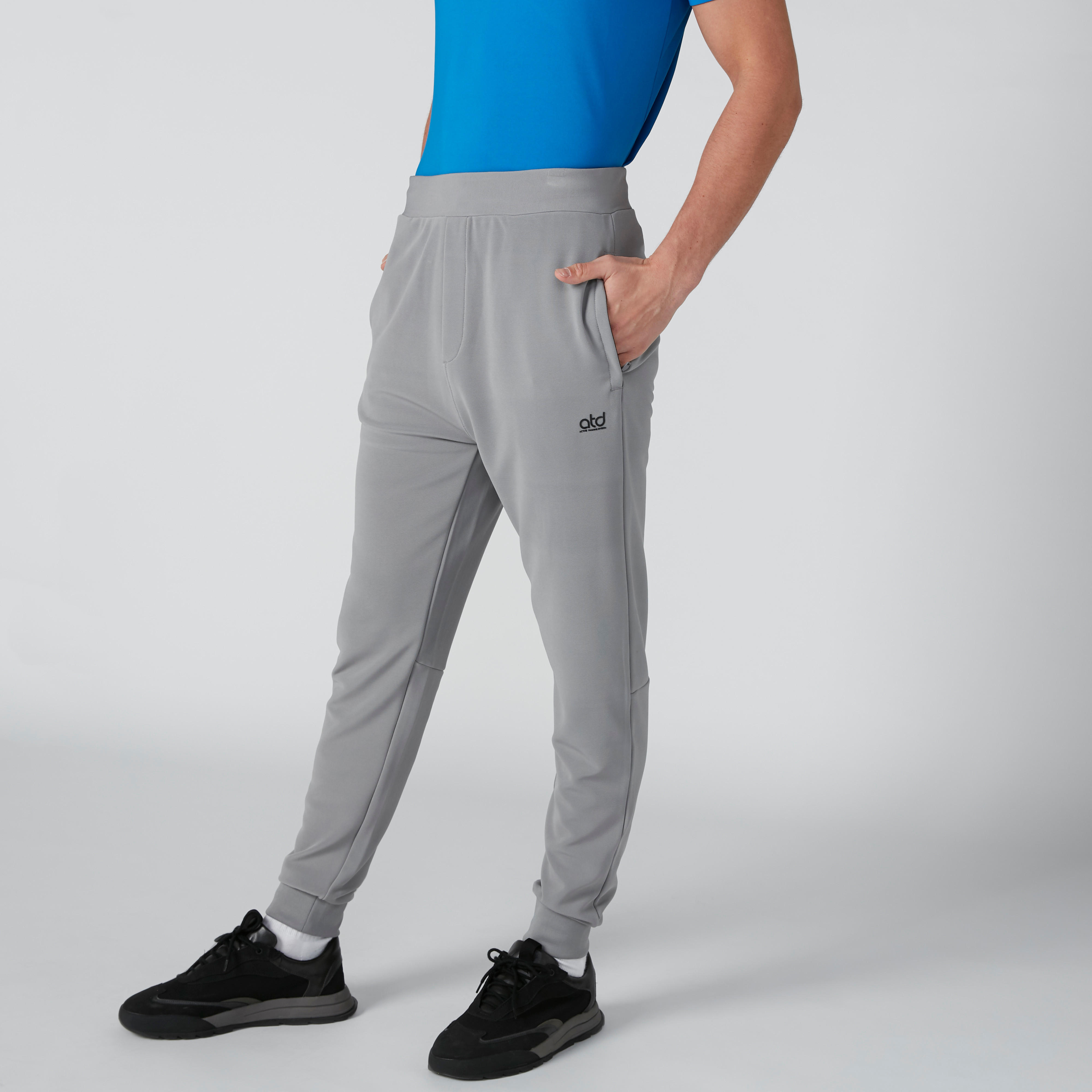 بنطال رياضي بقصة عادية وجيوب-men-clothing-sportswearandactivewear-bottoms-image-3