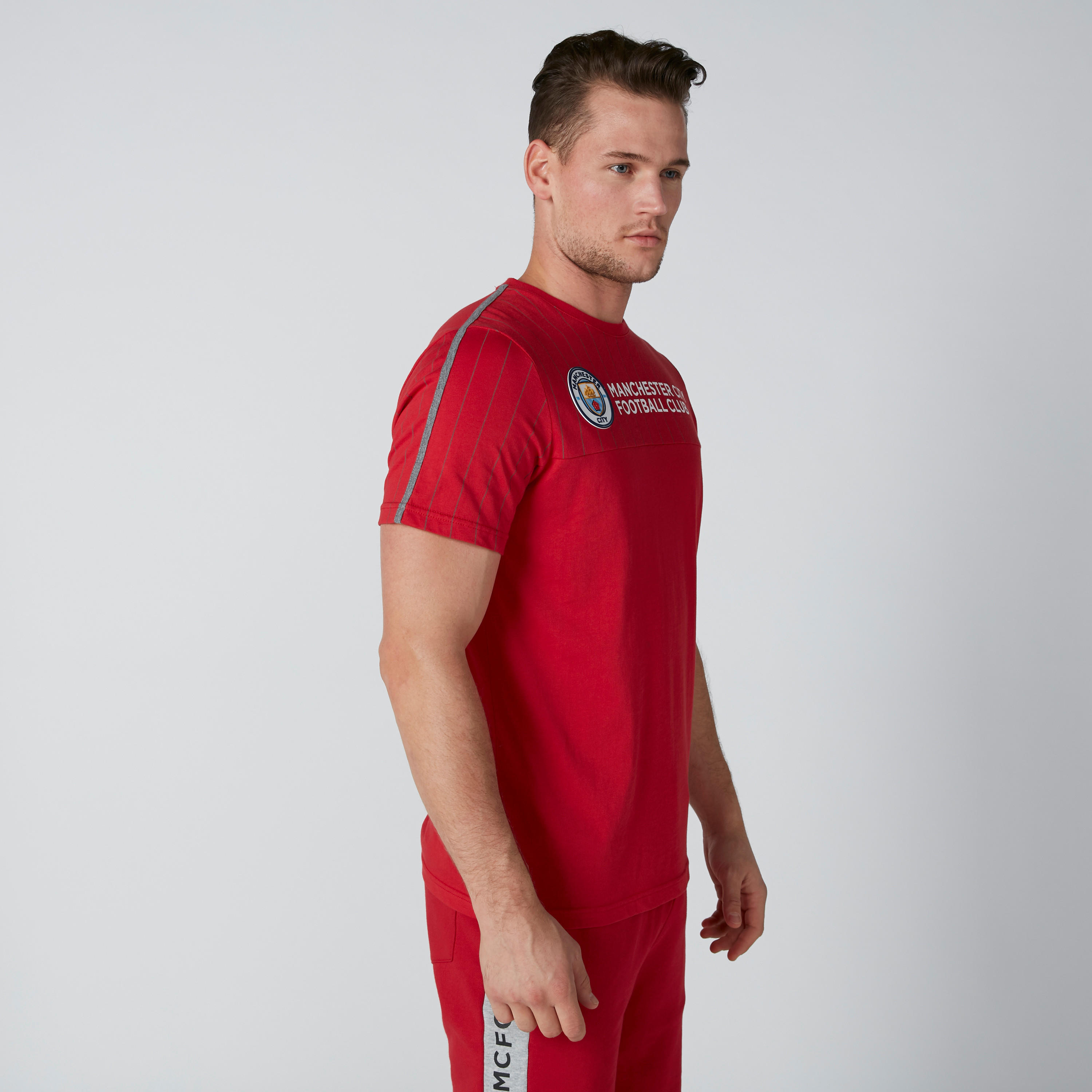 تيشيرت رياضي بياقة مستديرة وأكمام قصيرة وطبعات-men-clothing-sportswearandactivewear-tshirtsandpolos-image-4