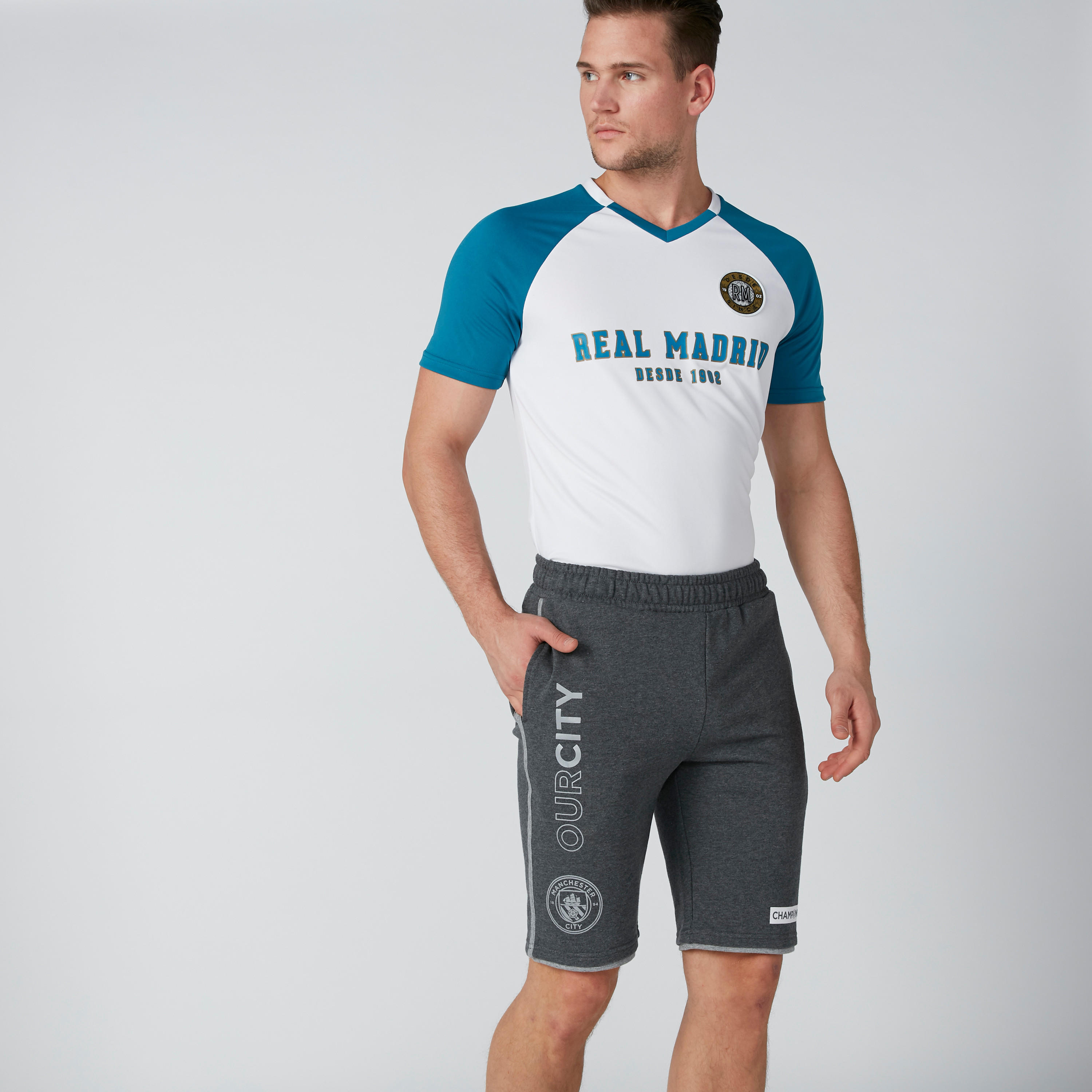 شورت بخصر مطّاطي وجيوب وطبعات-men-clothing-sportswearandactivewear-bottoms-image-1
