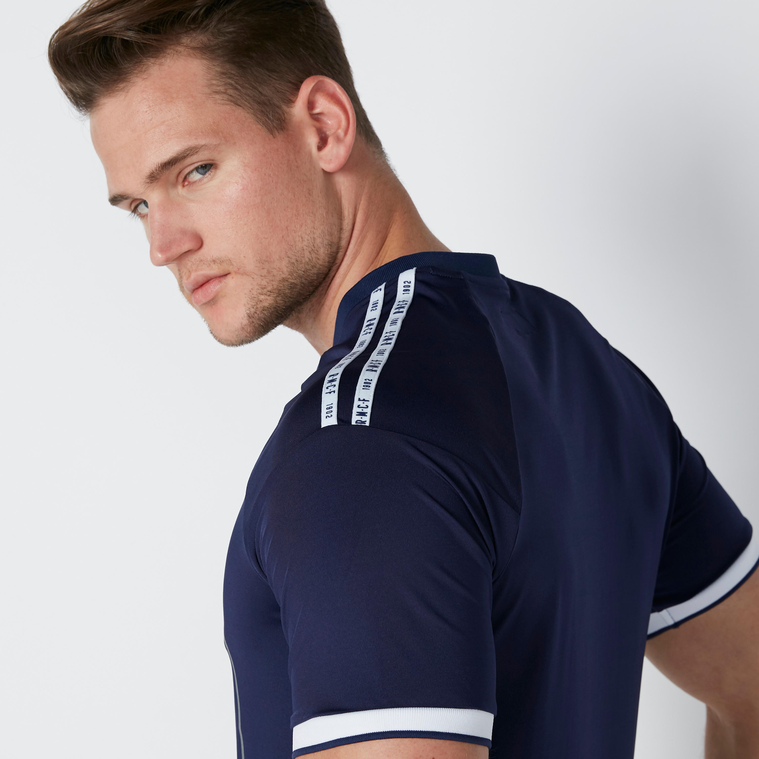 تيشيرت بأكمام قصيرة وطبعات-men-clothing-sportswearandactivewear-tshirtsandpolos-image-5