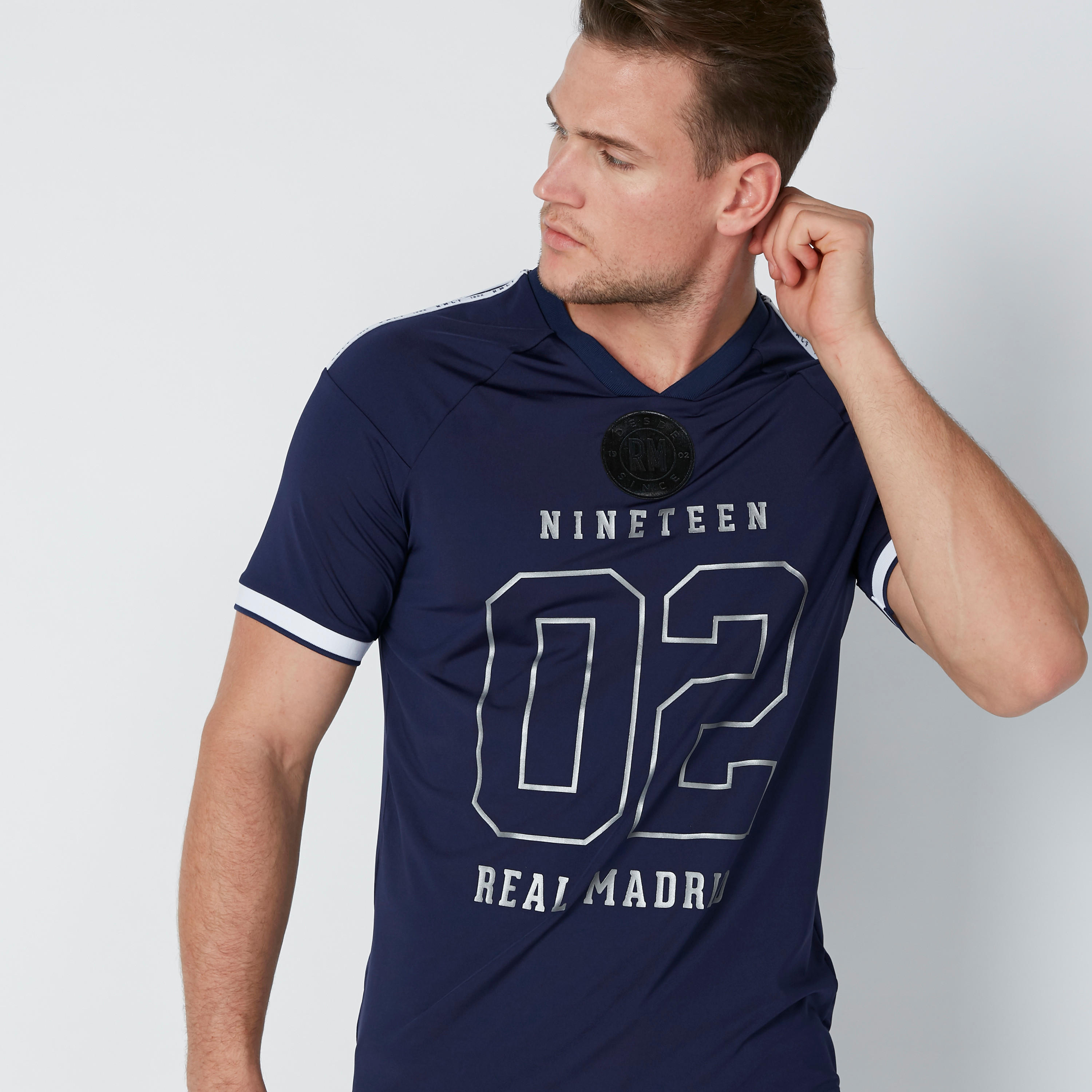 تيشيرت بأكمام قصيرة وطبعات-men-clothing-sportswearandactivewear-tshirtsandpolos-image-6