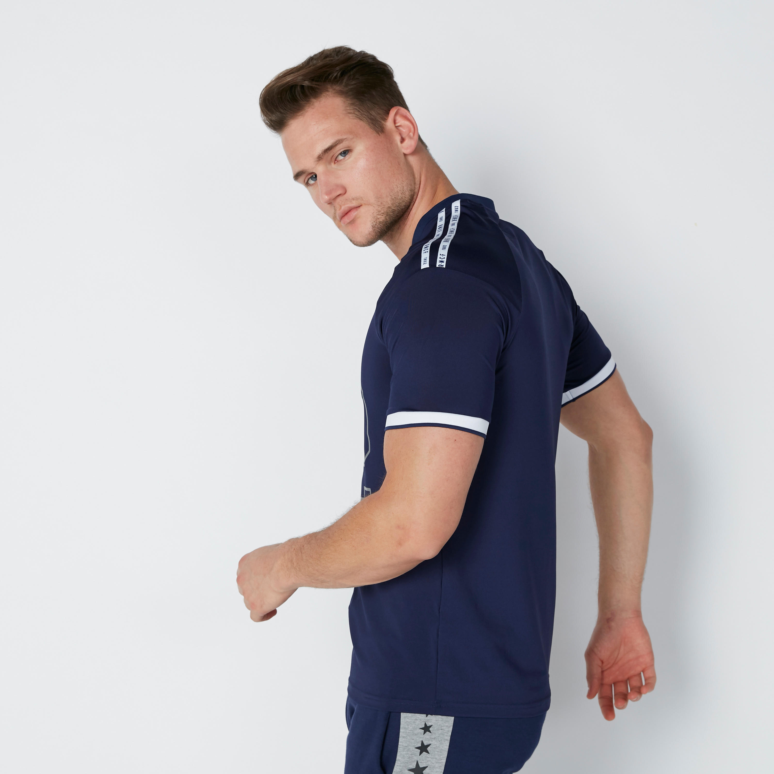 تيشيرت بأكمام قصيرة وطبعات-men-clothing-sportswearandactivewear-tshirtsandpolos-image-7