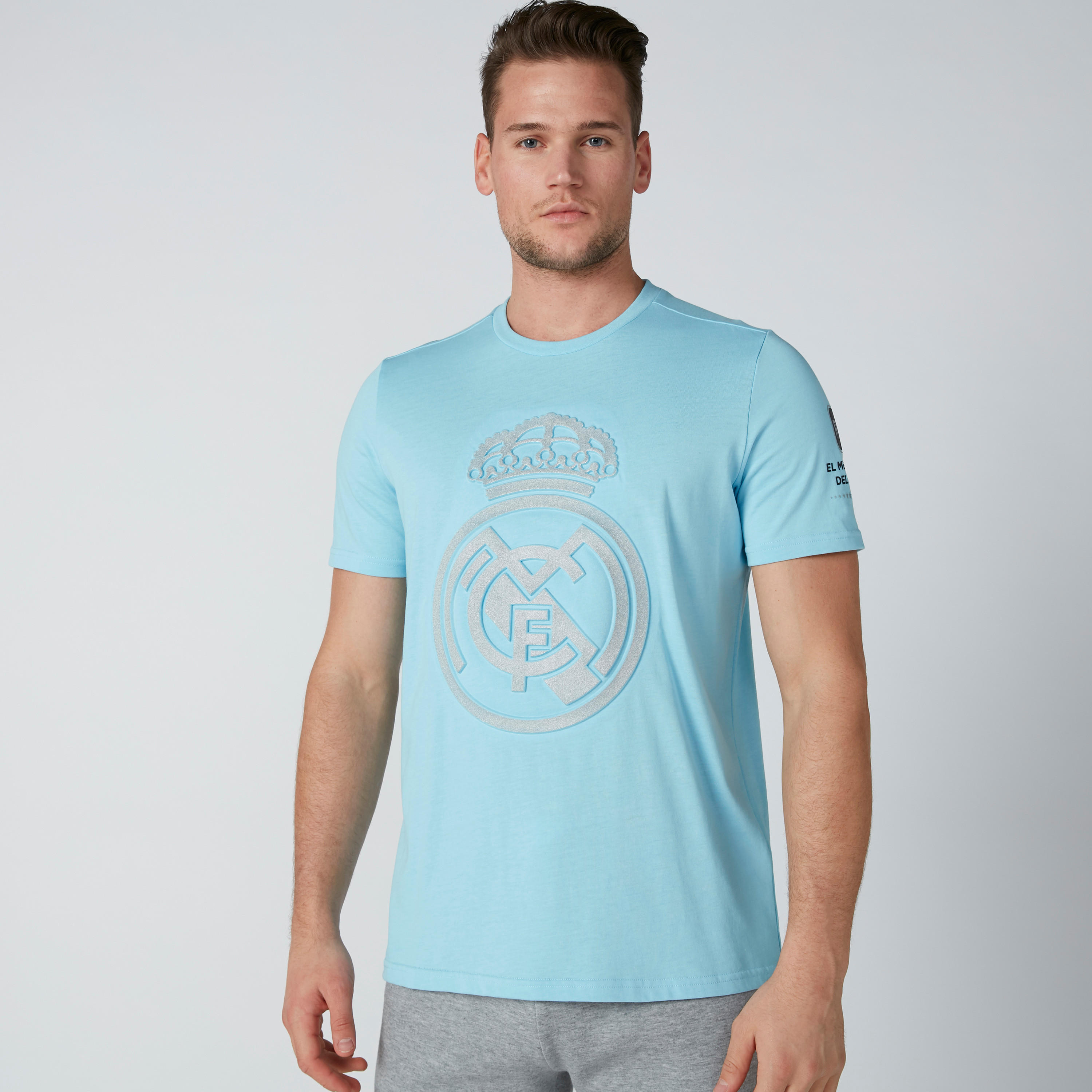 تيشيرت بياقة ضيّقة وأكمام قصيرة وطبعات-men-clothing-sportswearandactivewear-tshirtsandpolos-image-4