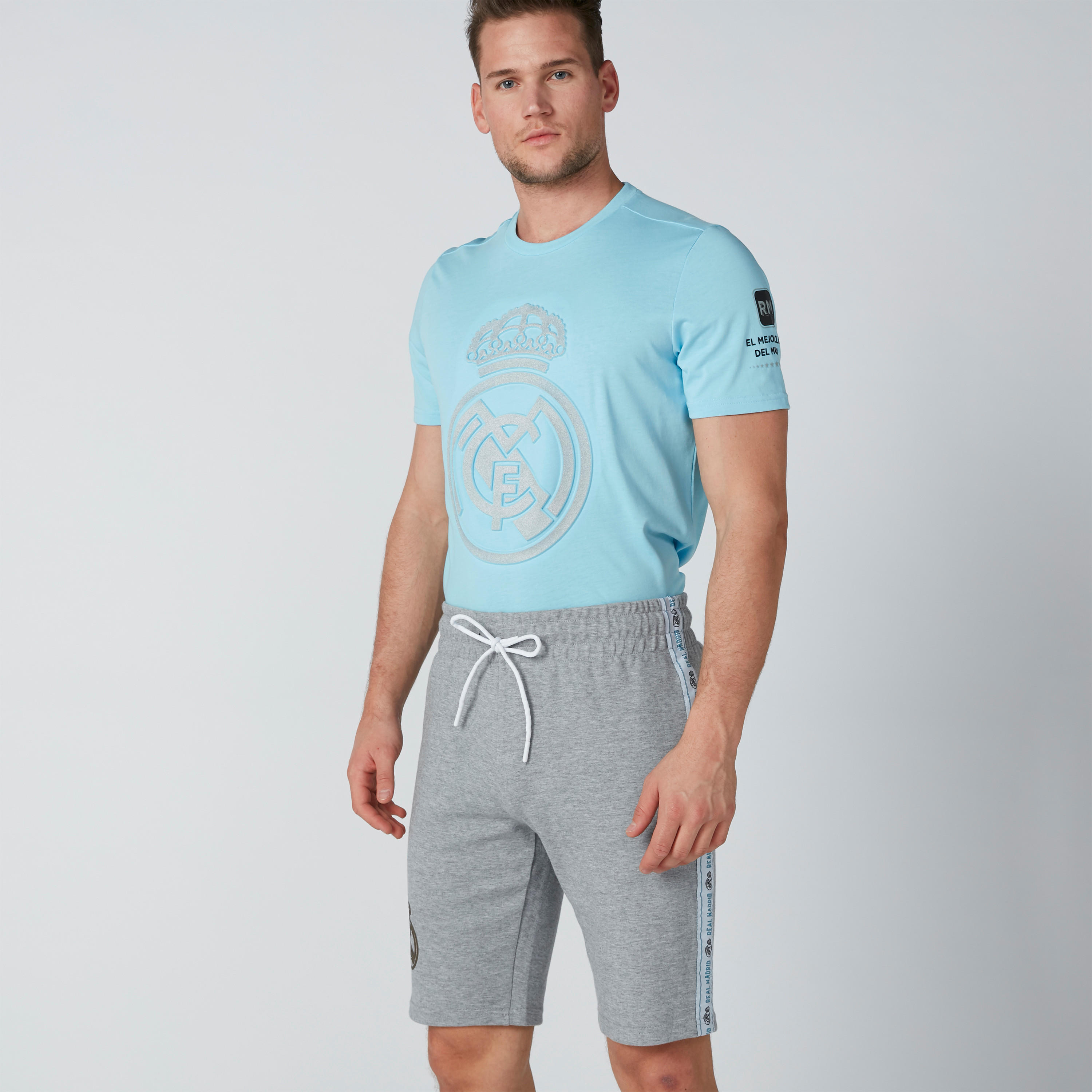 شورت رياضي برباط وجيوب وطبعات-men-clothing-sportswearandactivewear-bottoms-image-4
