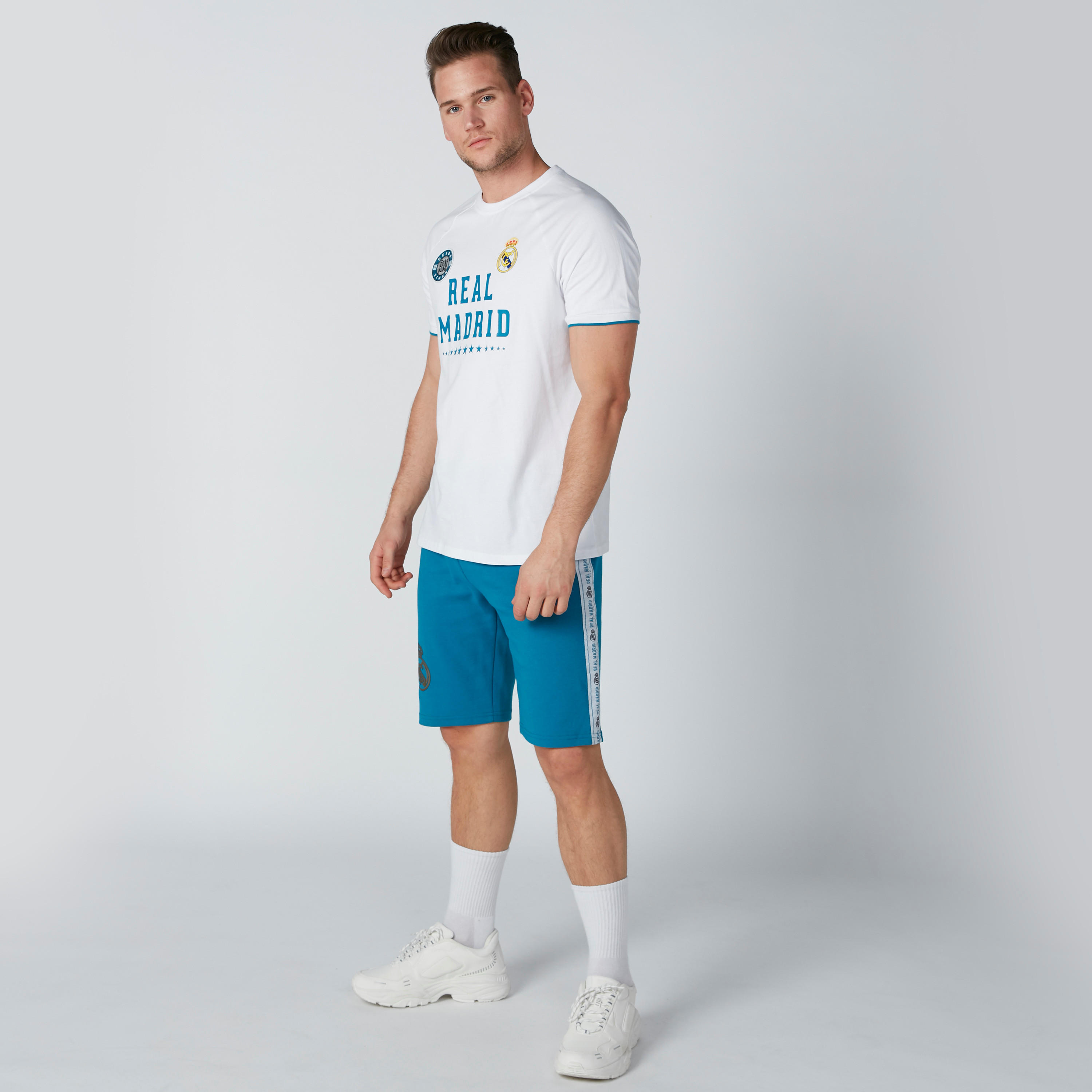 شورت رياضي برباط وجيوب وطبعات-men-clothing-sportswearandactivewear-bottoms-image-3