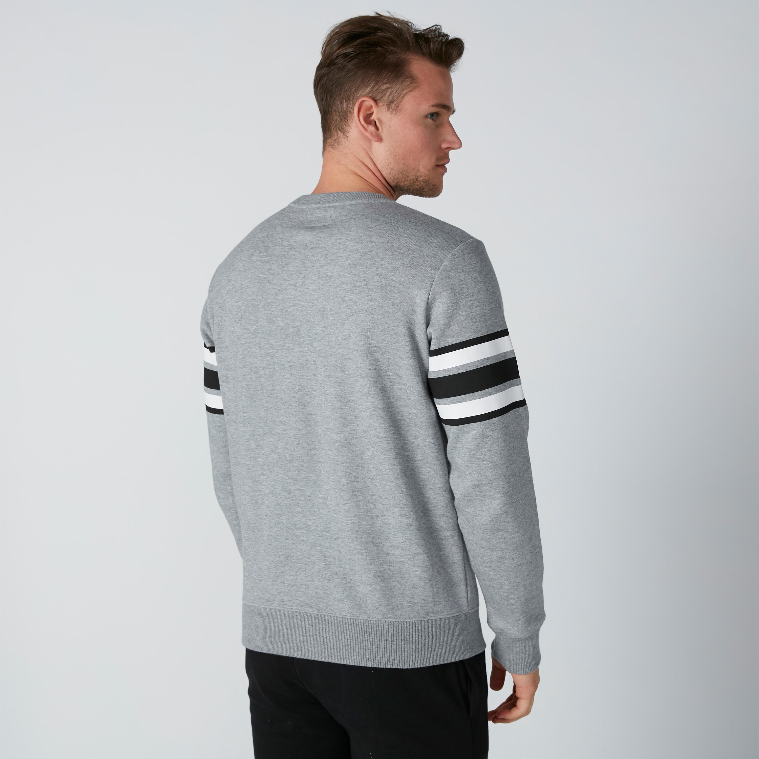 سويت شيرت منقوش بأكمام طويلة-men-winterwear-hoodiesandsweatshirts-image-3