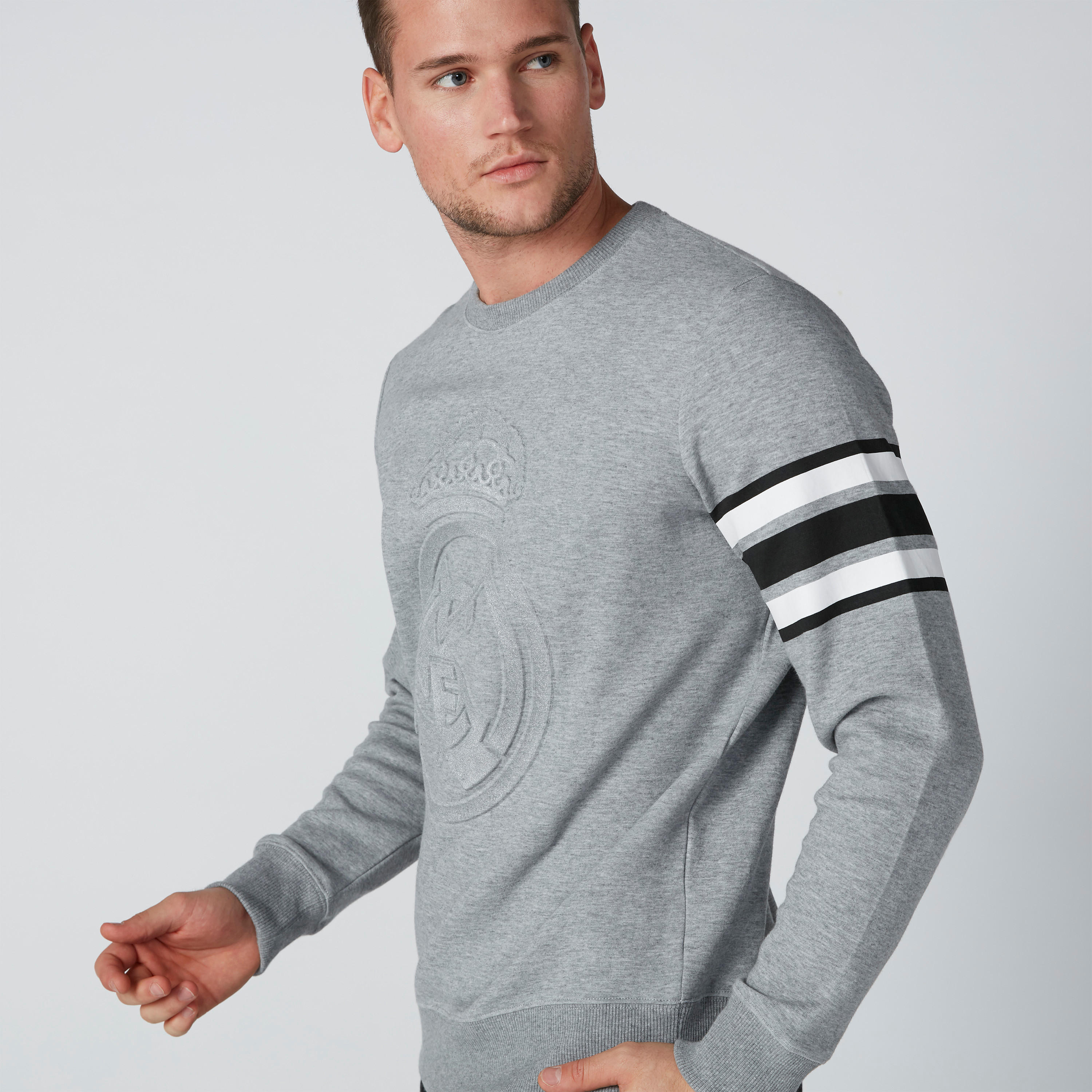 سويت شيرت منقوش بأكمام طويلة-men-winterwear-hoodiesandsweatshirts-image-6
