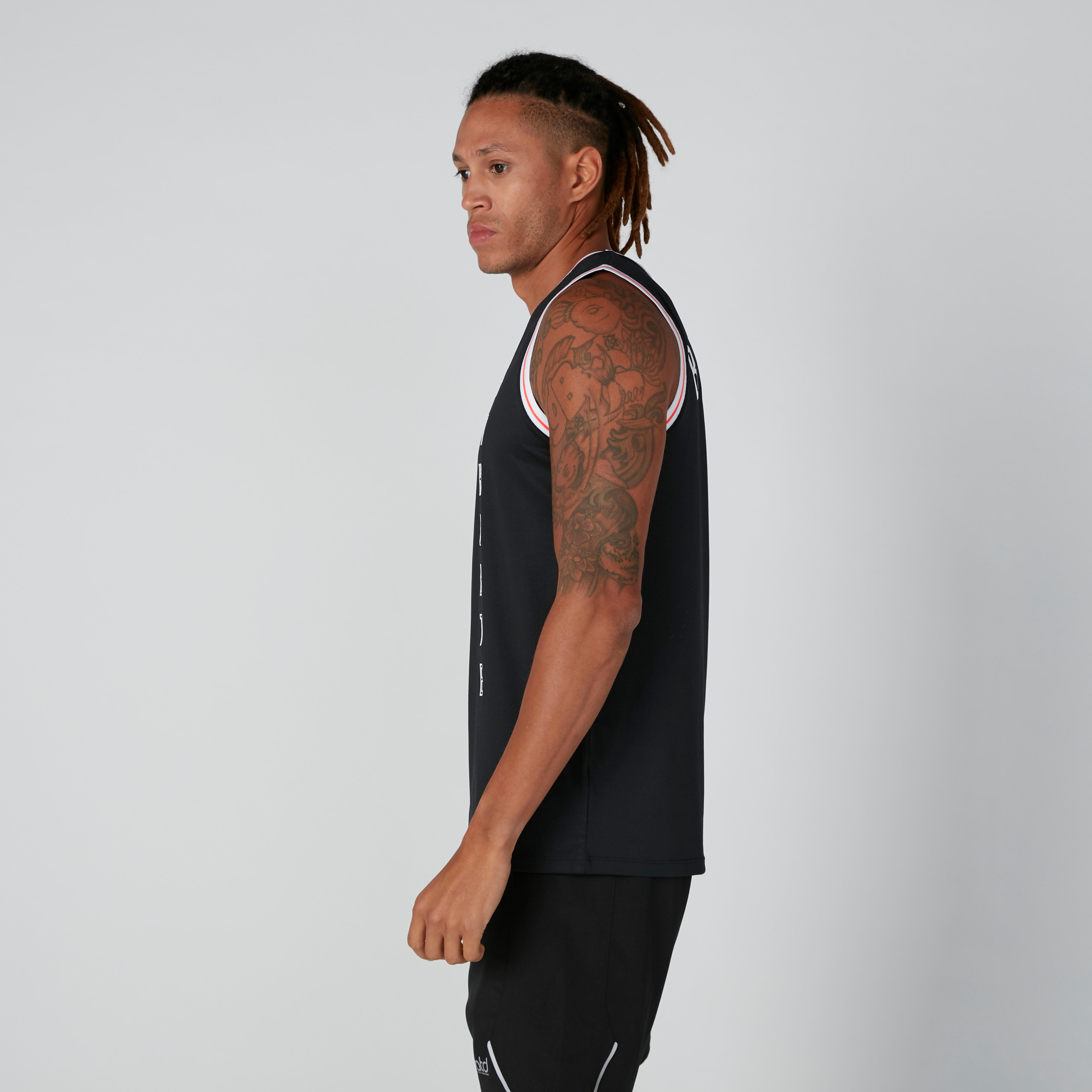 فيست مستدام دون أكمام بطبعات بيليف-men-clothing-sportswearandactivewear-tshirtsandpolos-image-3