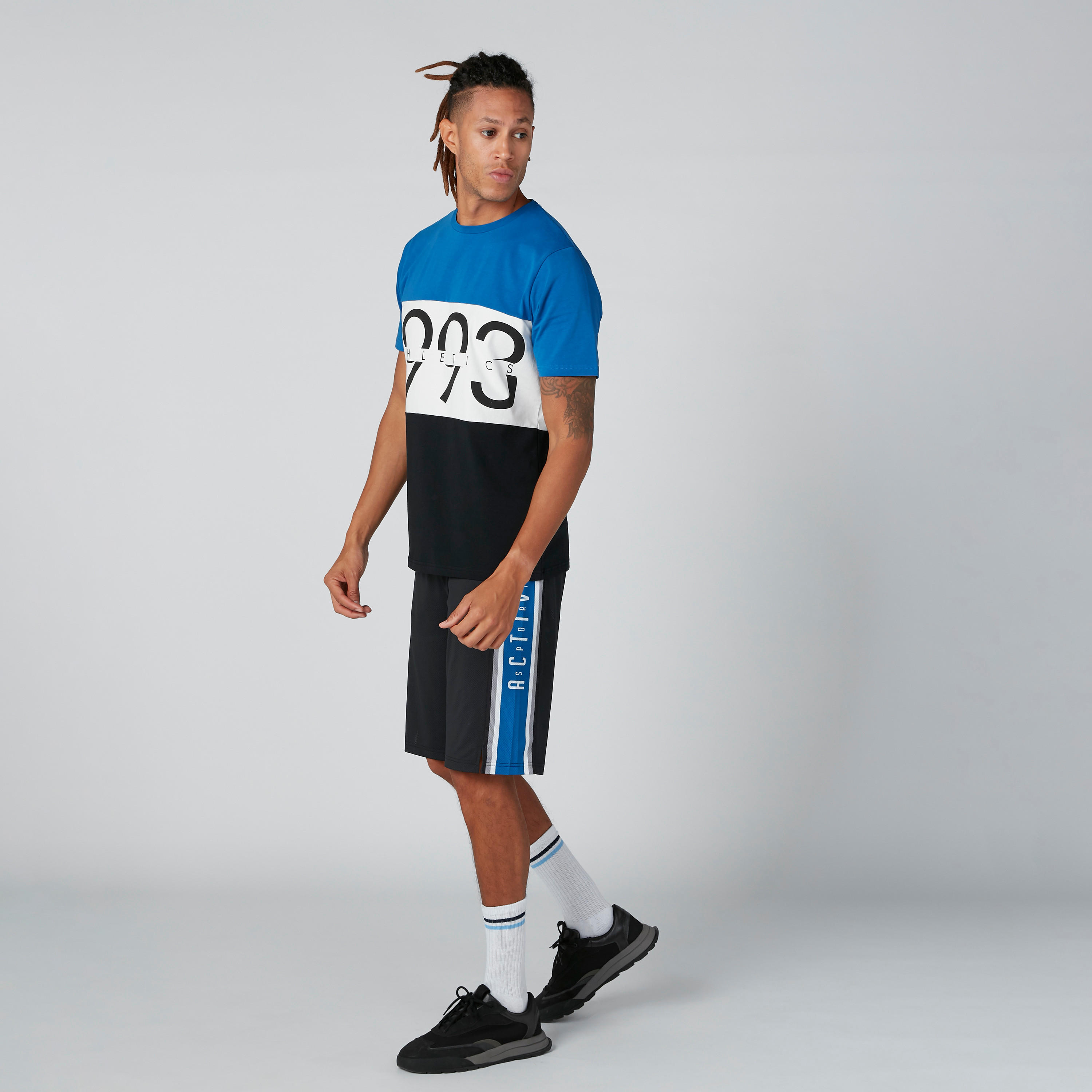 شورت برباط وجيوب وطبعات-men-clothing-sportswearandactivewear-bottoms-image-3