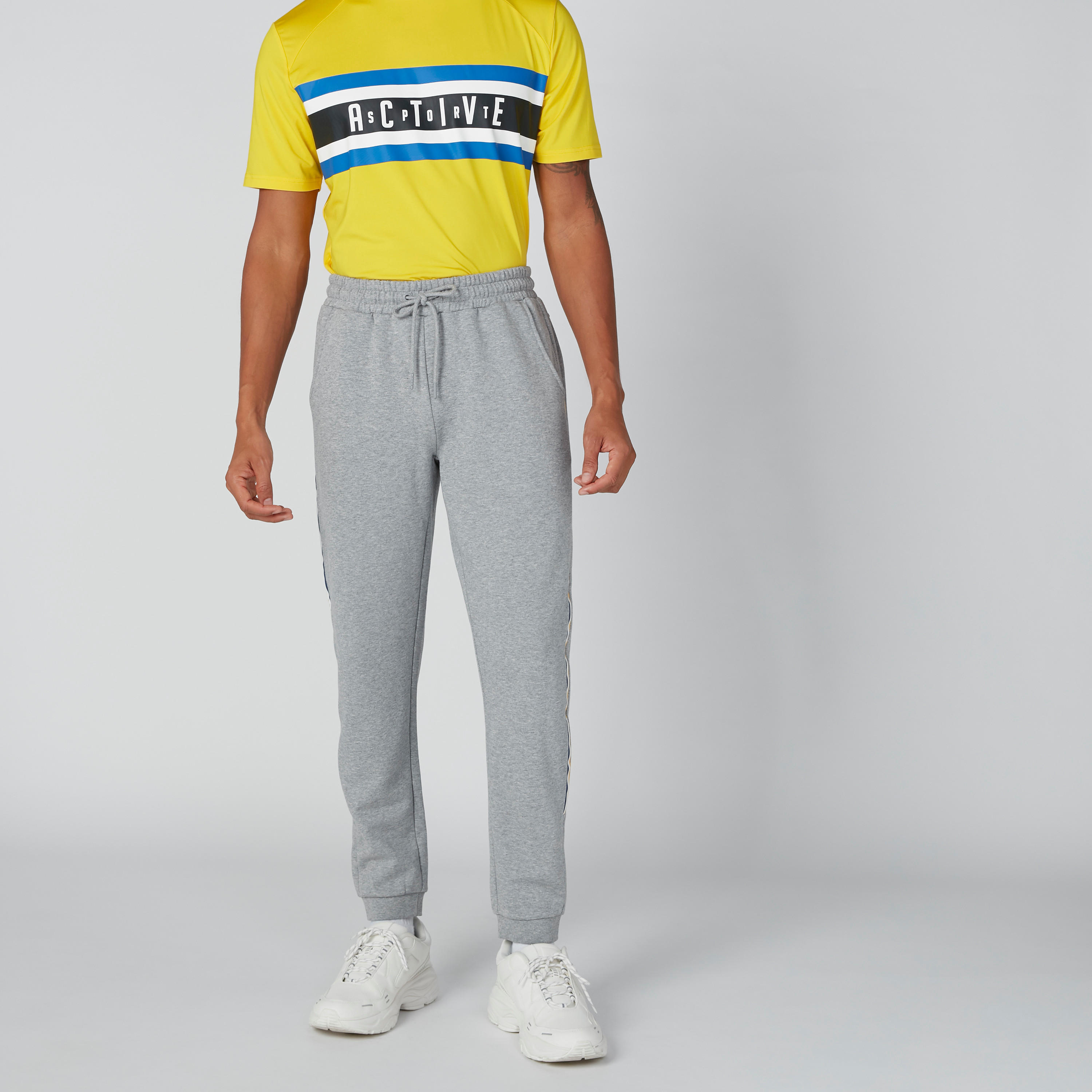 بنطال رياضي بقصّة عادية وجيوب وخصر متوسط الارتفاع وشريطة جانبية-men-clothing-bottoms-joggers-image-3