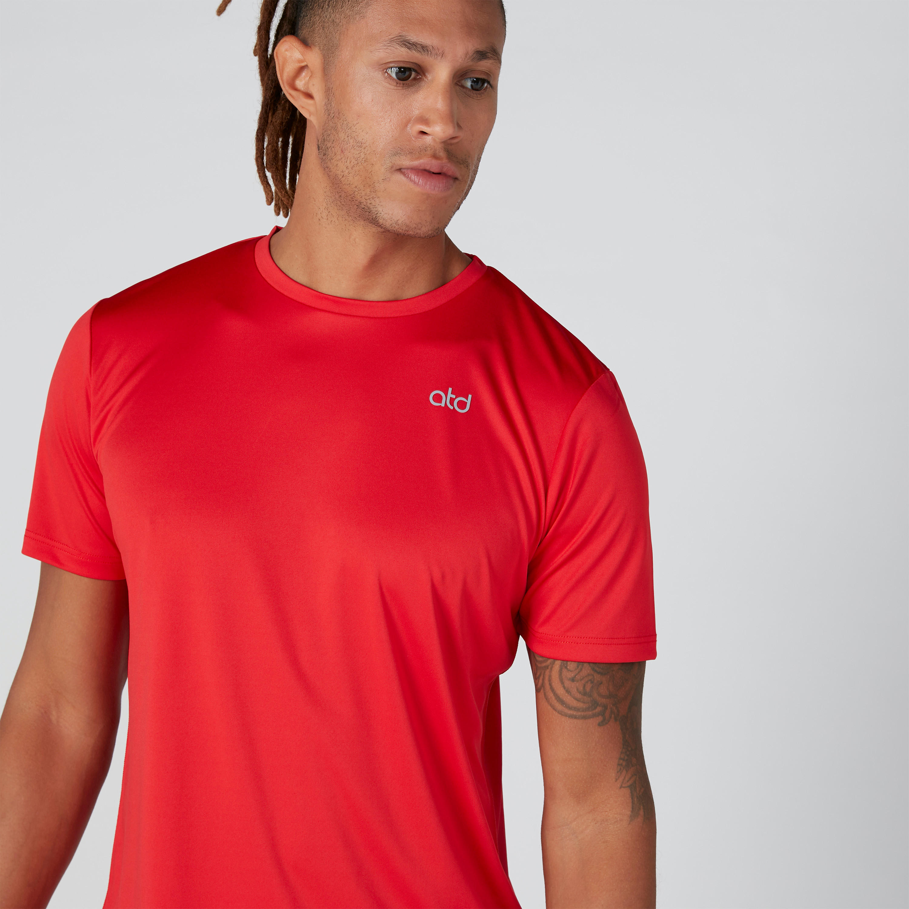 تيشيرت بياقة مستديرة وأكمام قصيرة-men-clothing-sportswearandactivewear-tshirtsandpolos-image-7