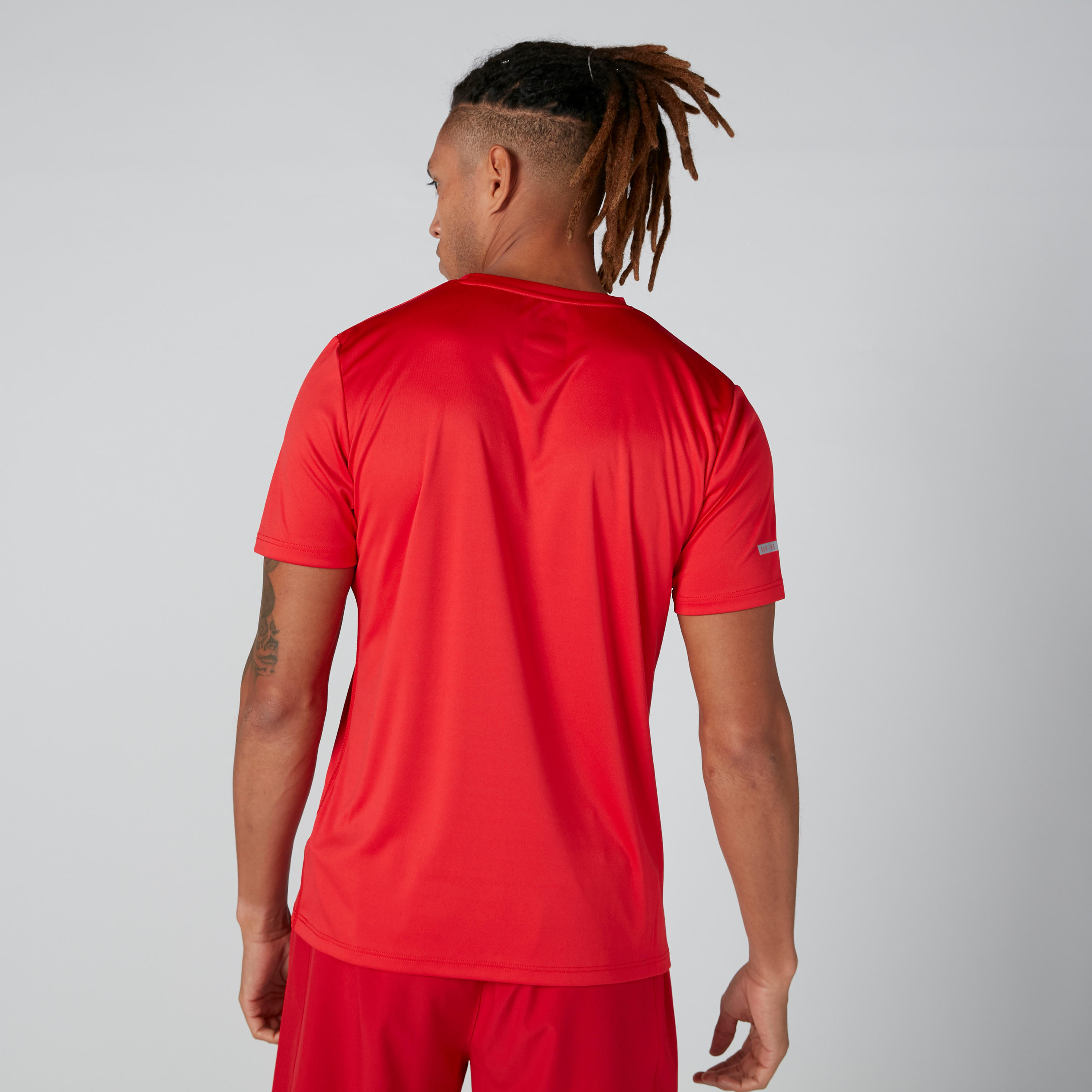 تيشيرت بياقة مستديرة وأكمام قصيرة-men-clothing-sportswearandactivewear-tshirtsandpolos-image-8