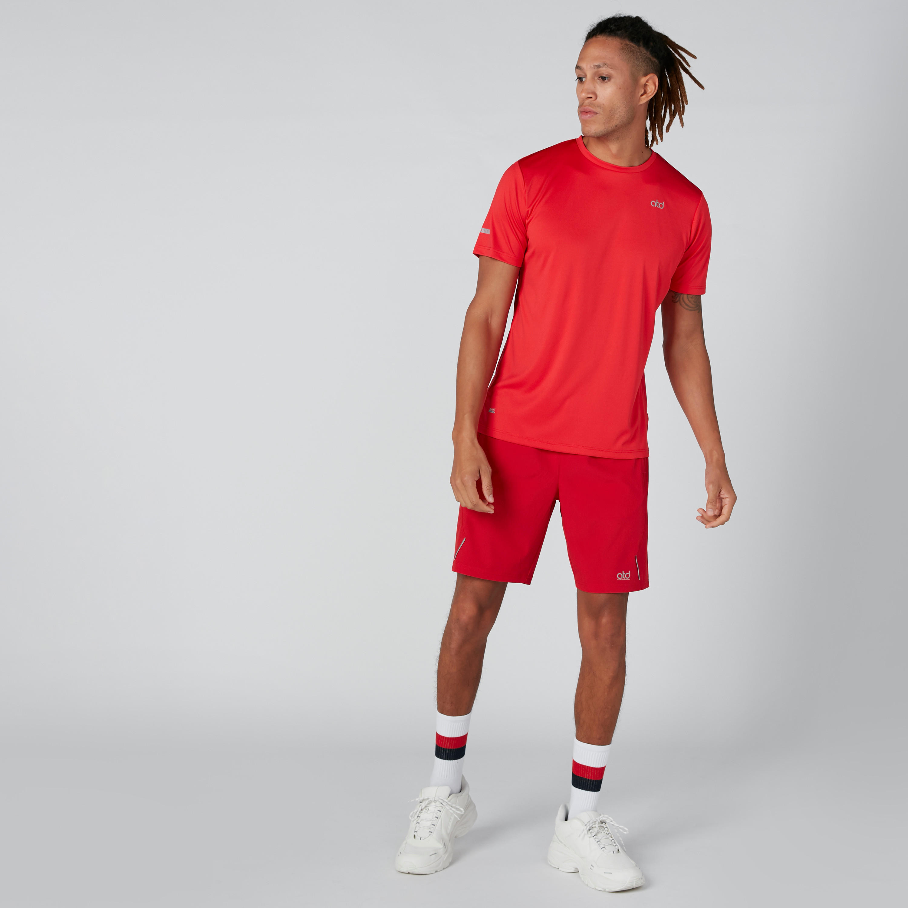 تيشيرت بياقة مستديرة وأكمام قصيرة-men-clothing-sportswearandactivewear-tshirtsandpolos-image-6