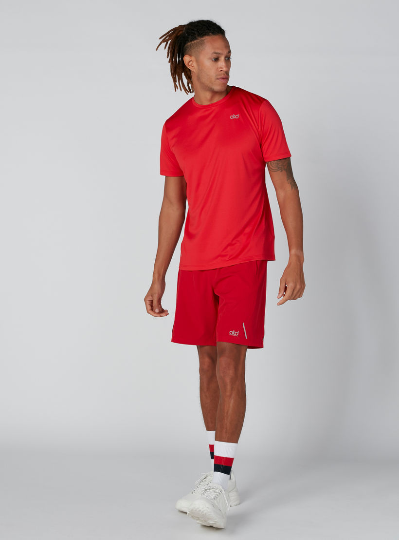 شورت بخصر مطّاطي وجيوب وطبعات-men-clothing-sportswearandactivewear-bottoms-image-3
