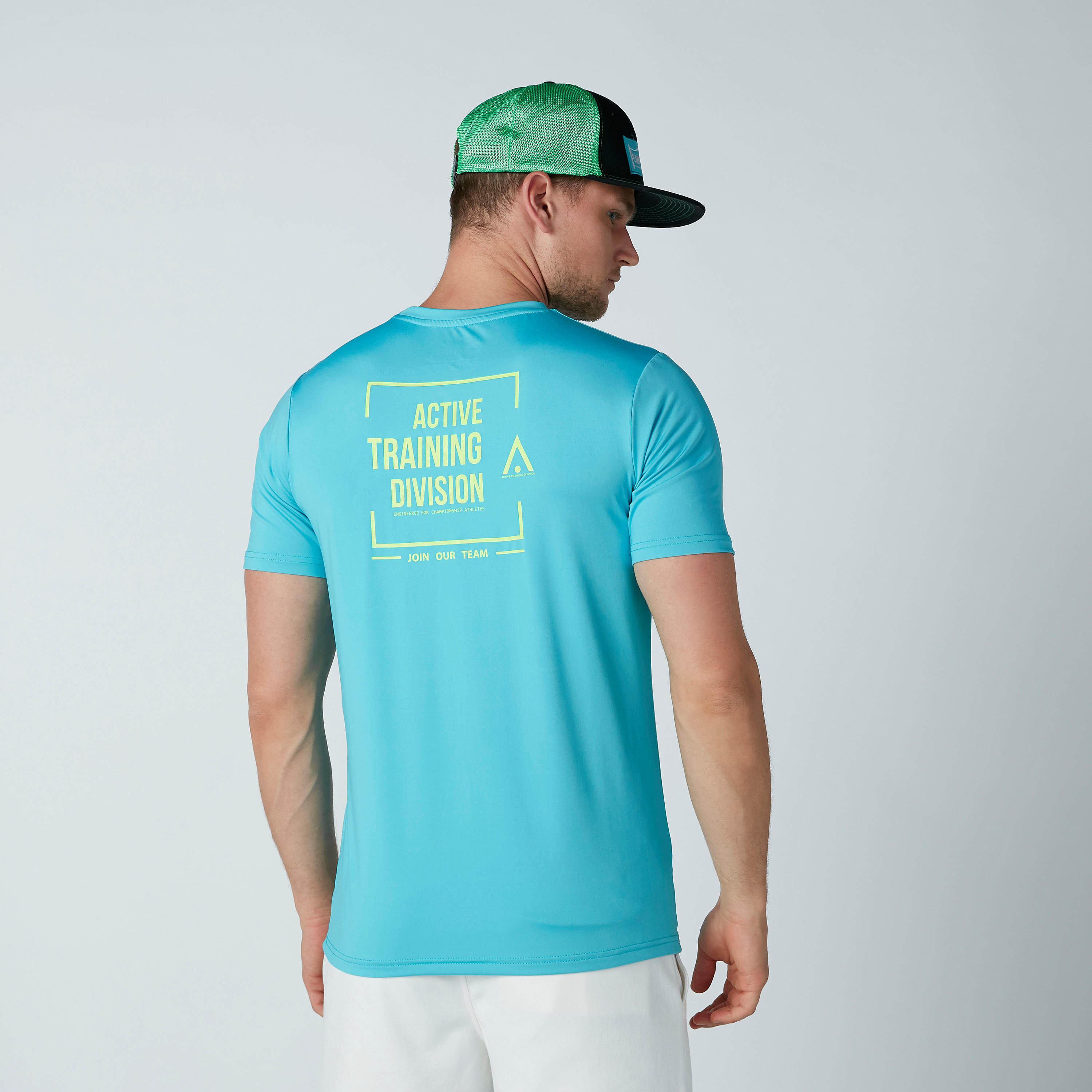 تيشيرت بياقة مستديرة وأكمام قصيرة وطبعات-men-clothing-sportswearandactivewear-tshirtsandpolos-image-3