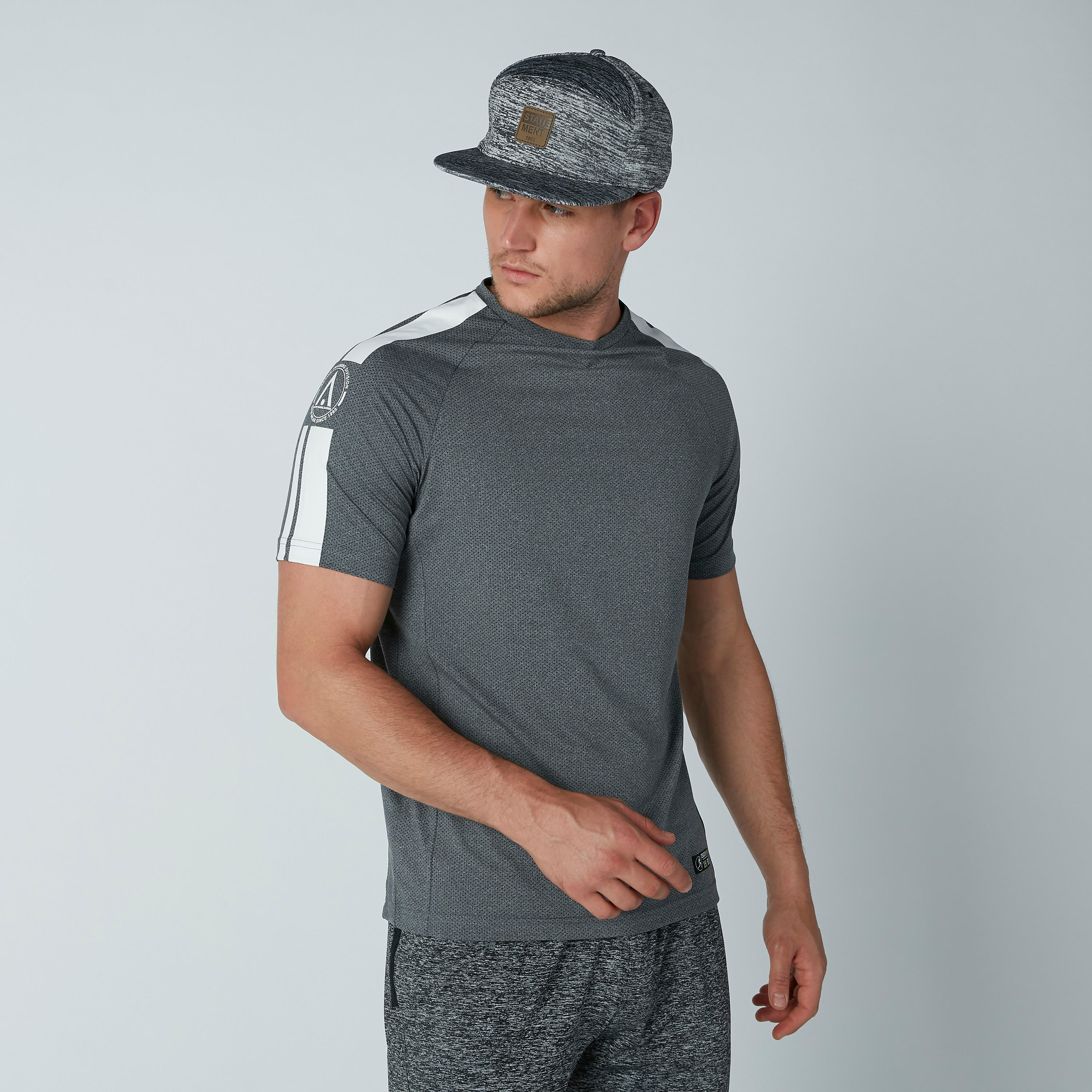 Printed T-shirt with Raglan Sleeves-men-clothing-sportswearandactivewear-tshirtsandpolos-image-1