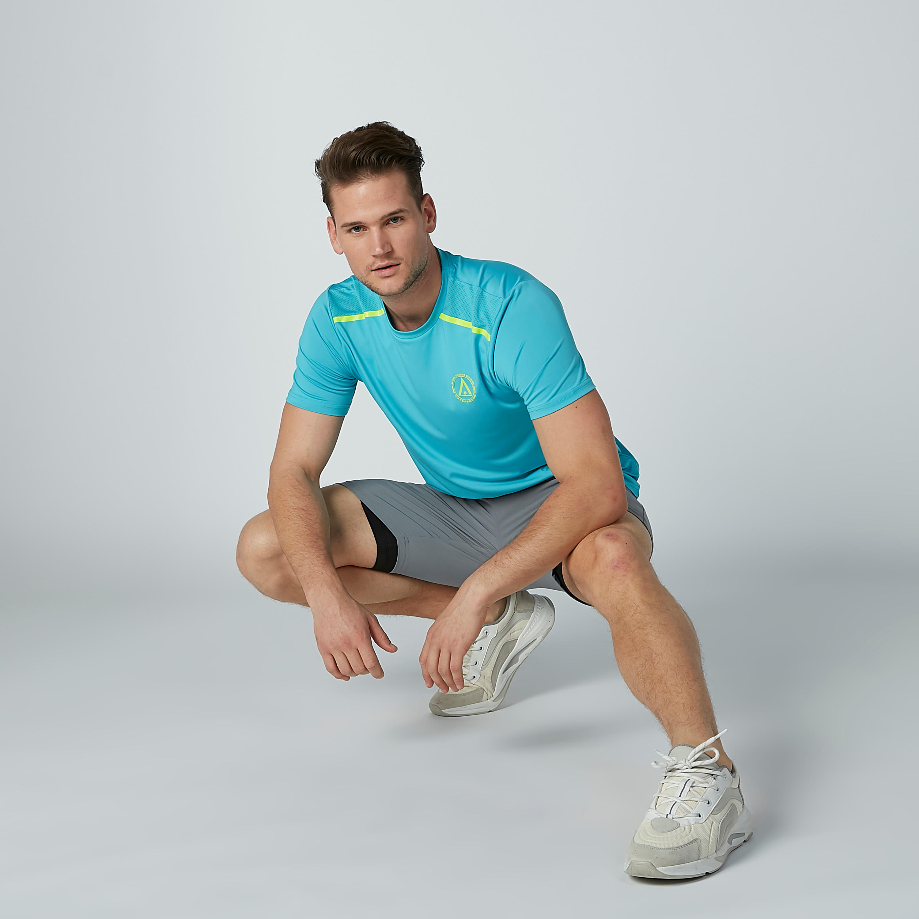 شورت بجيوب ورباط وطبعات-men-clothing-sportswearandactivewear-bottoms-image-5