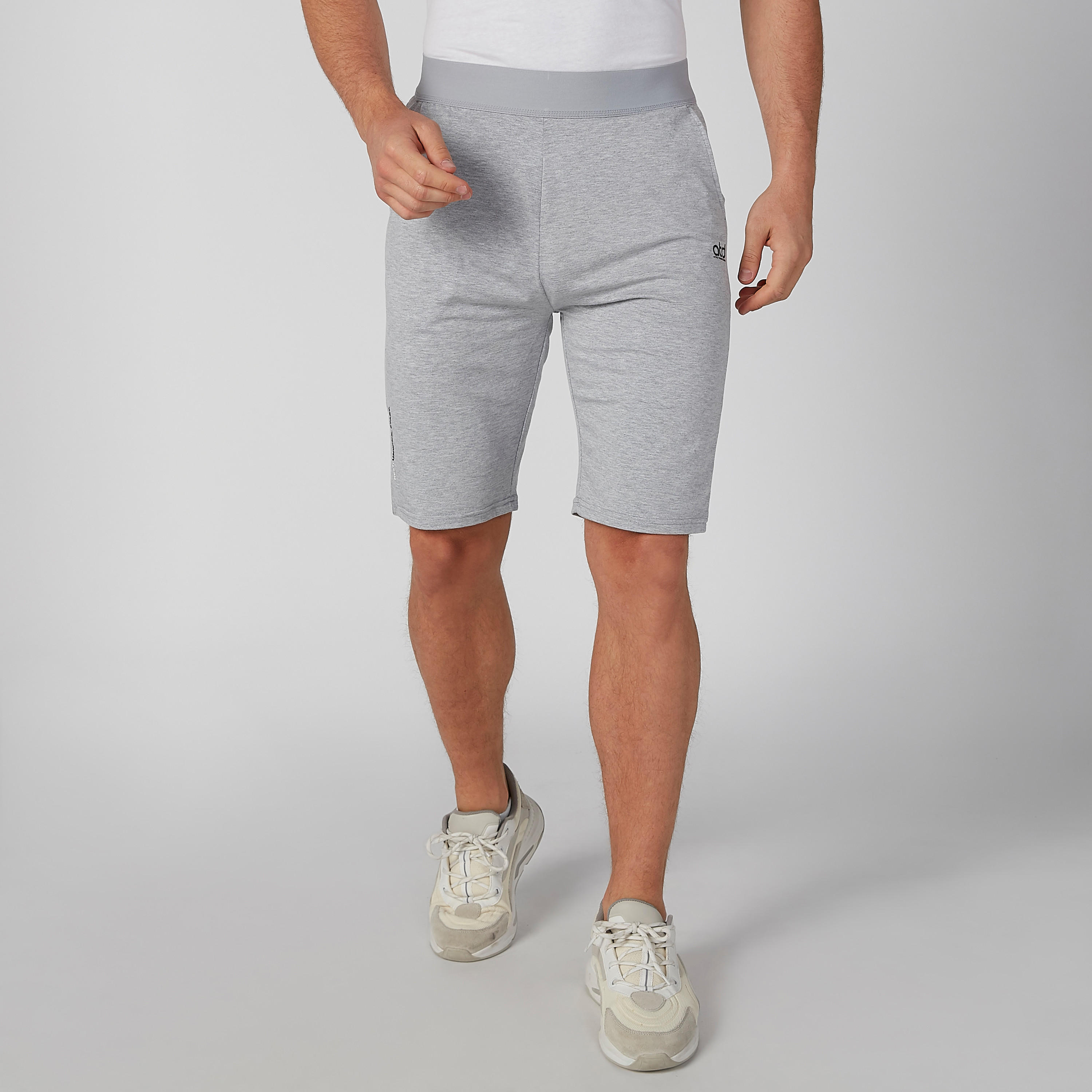 شورت سادة بخصر مطاطي وجيوب-men-clothing-bottoms-shorts-image-3
