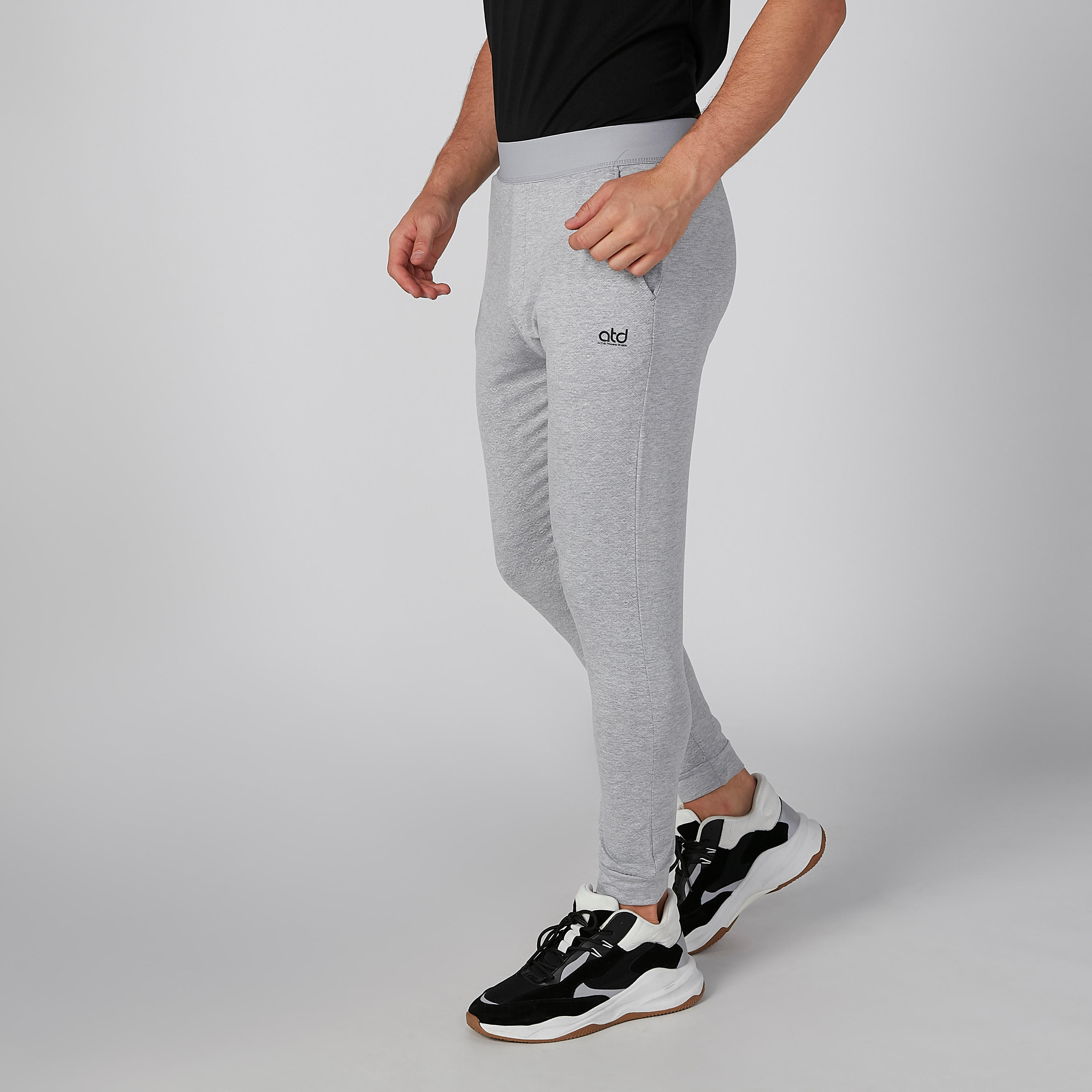 بنطال رياضي سادة بجيوب-men-clothing-bottoms-joggers-image-1