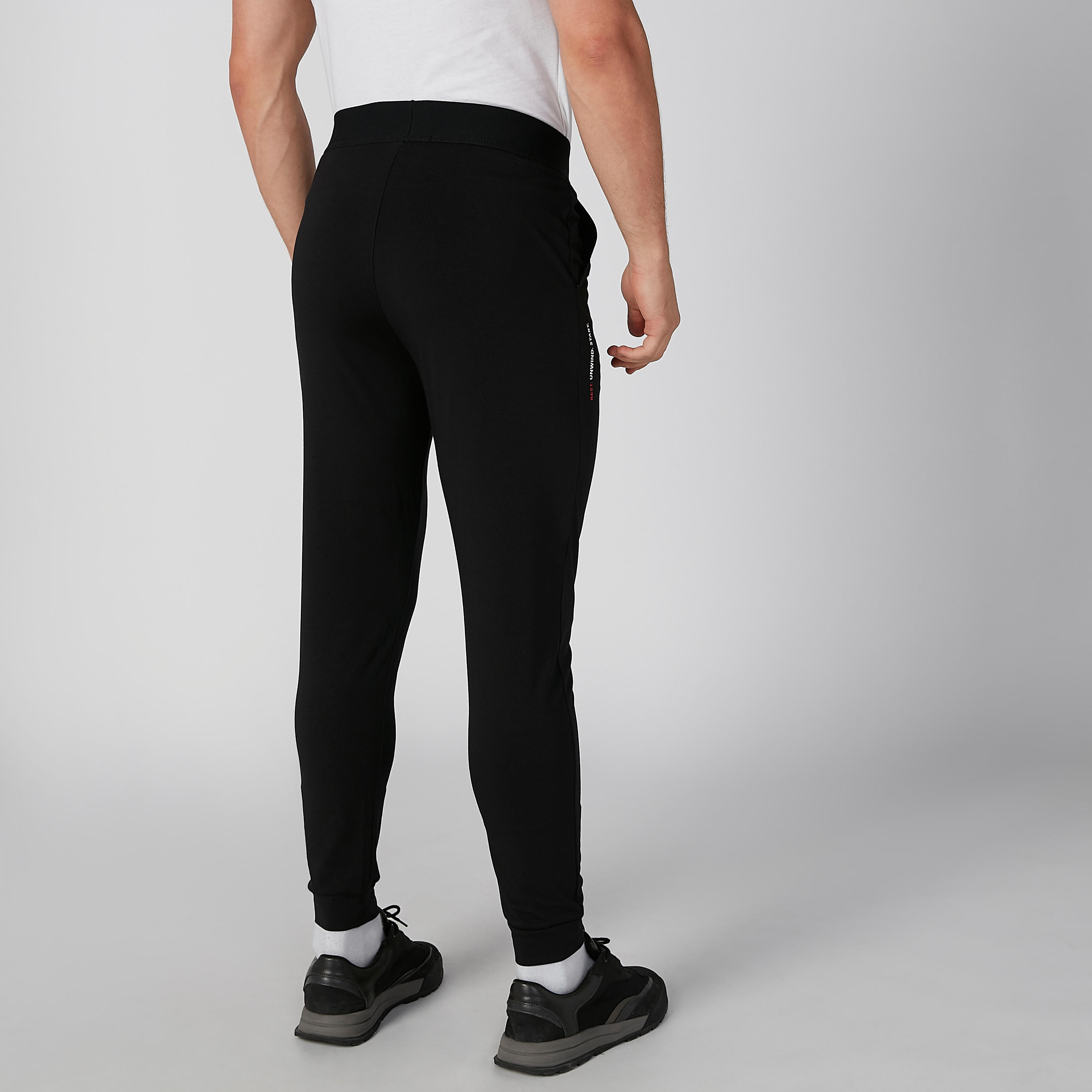 بنطال رياضي سادة بجيوب-men-clothing-bottoms-joggers-image-2