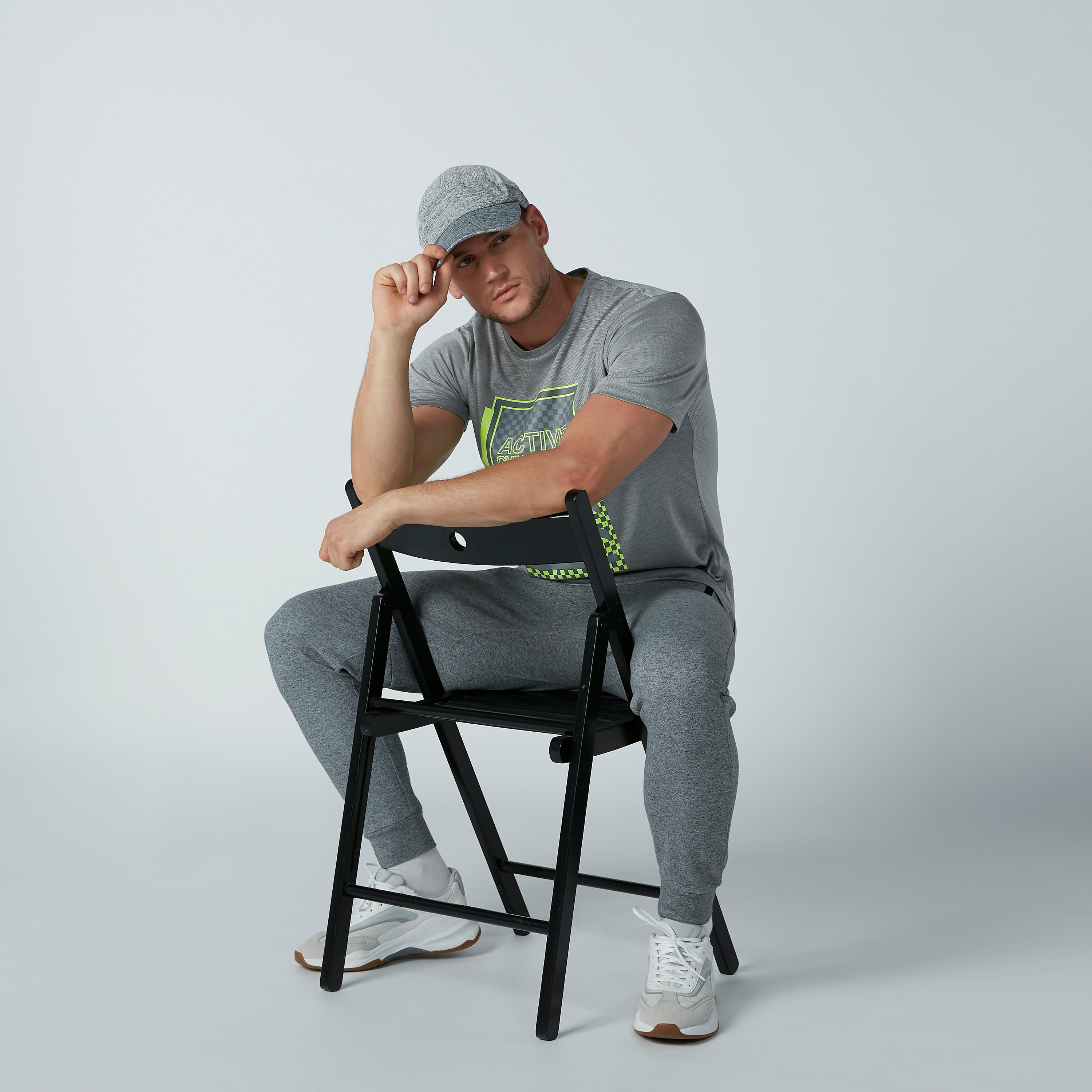 بنطال رياضي برباط وجيوب-men-clothing-bottoms-joggers-image-1