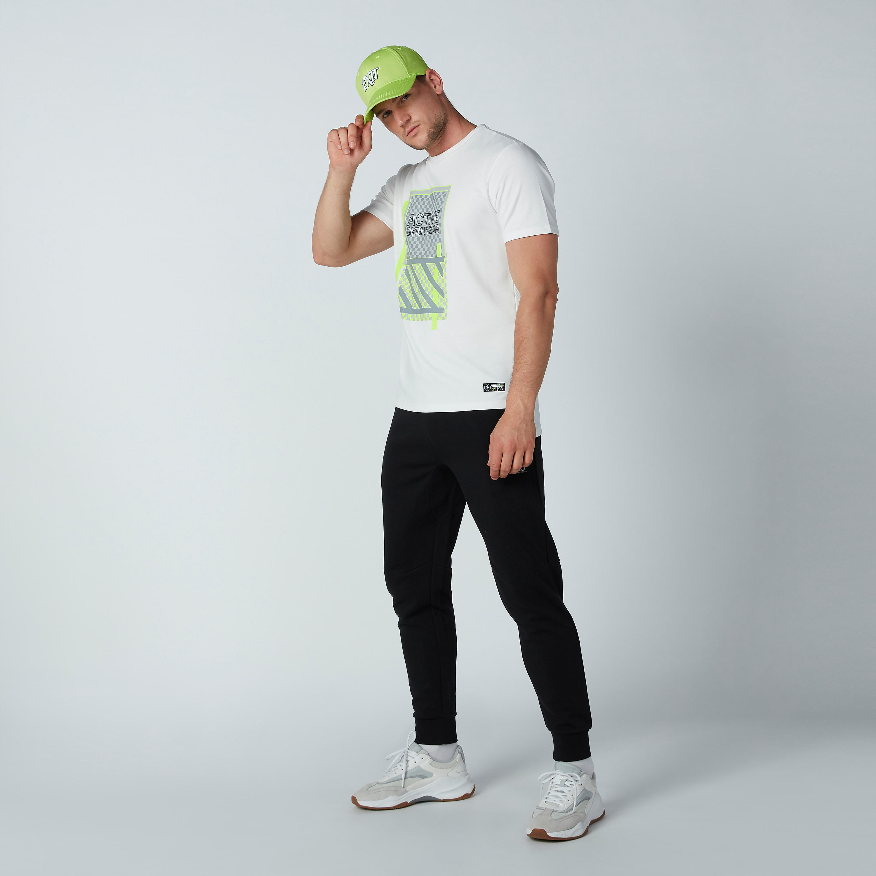 بنطال رياضي طويل برباط وسحّاب-men-clothing-bottoms-joggers-image-1