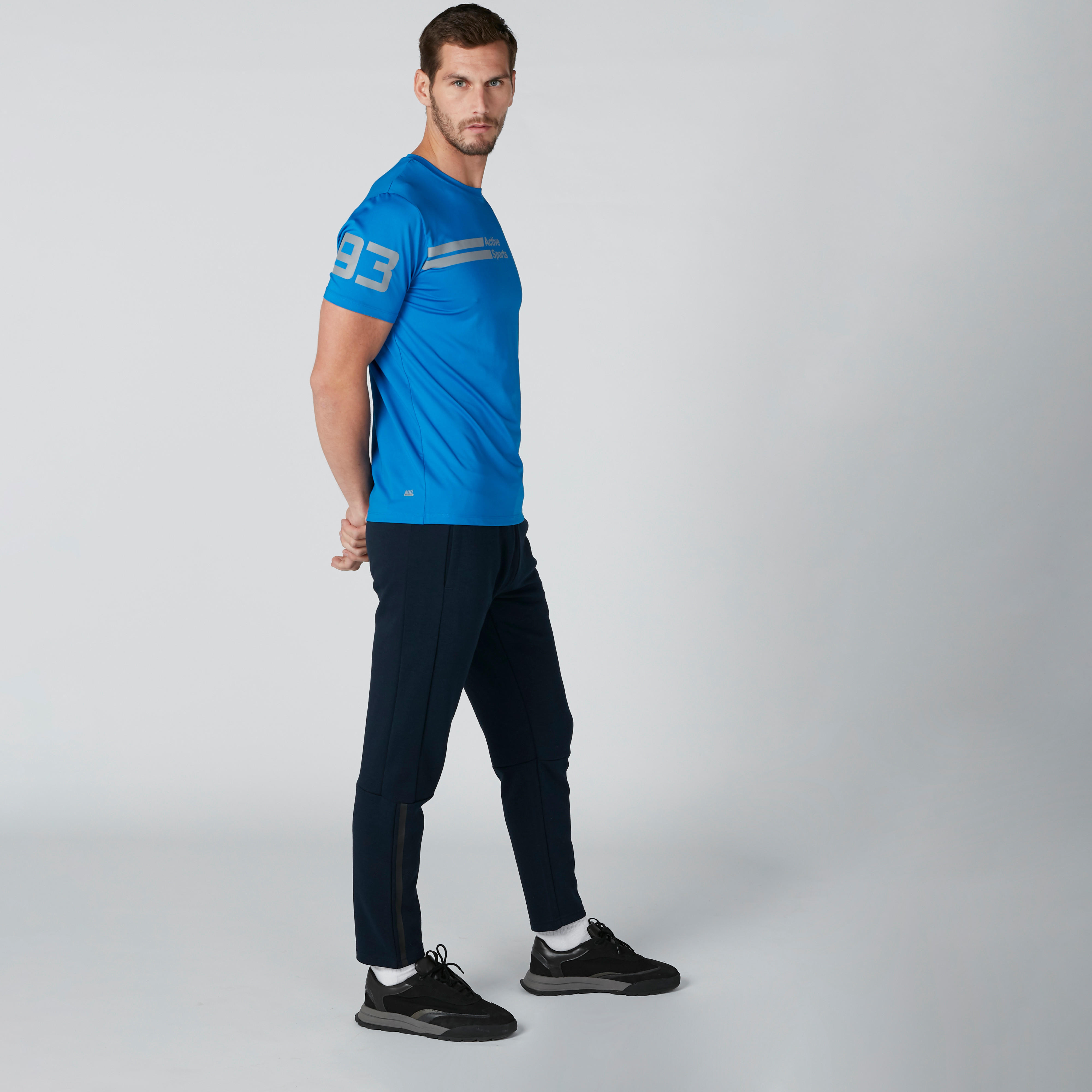 بنطال رياضي طويل برباط وجيوب-men-clothing-sportswearandactivewear-bottoms-image-4