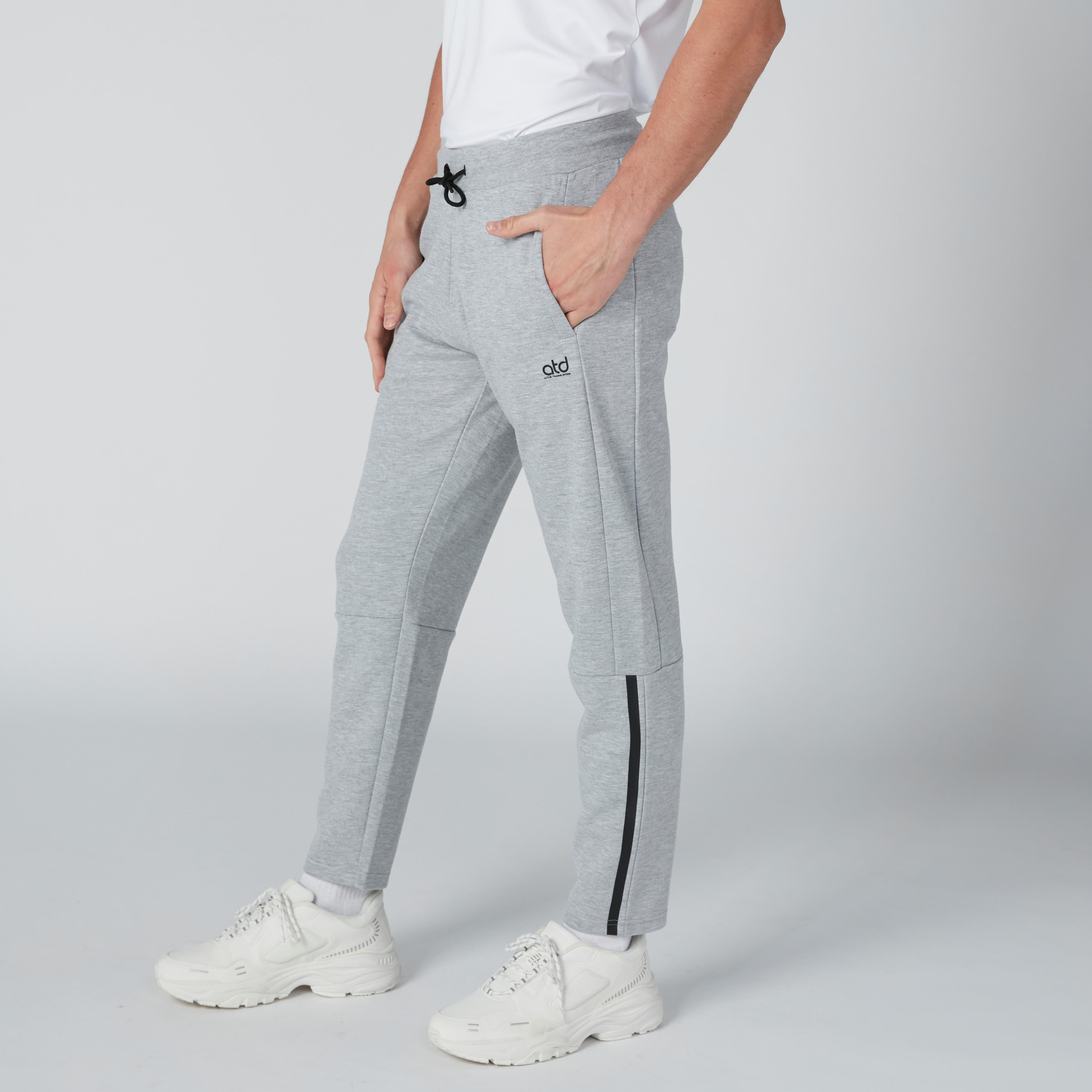 بنطال رياضي طويل برباط وجيوب-men-clothing-sportswearandactivewear-bottoms-image-1