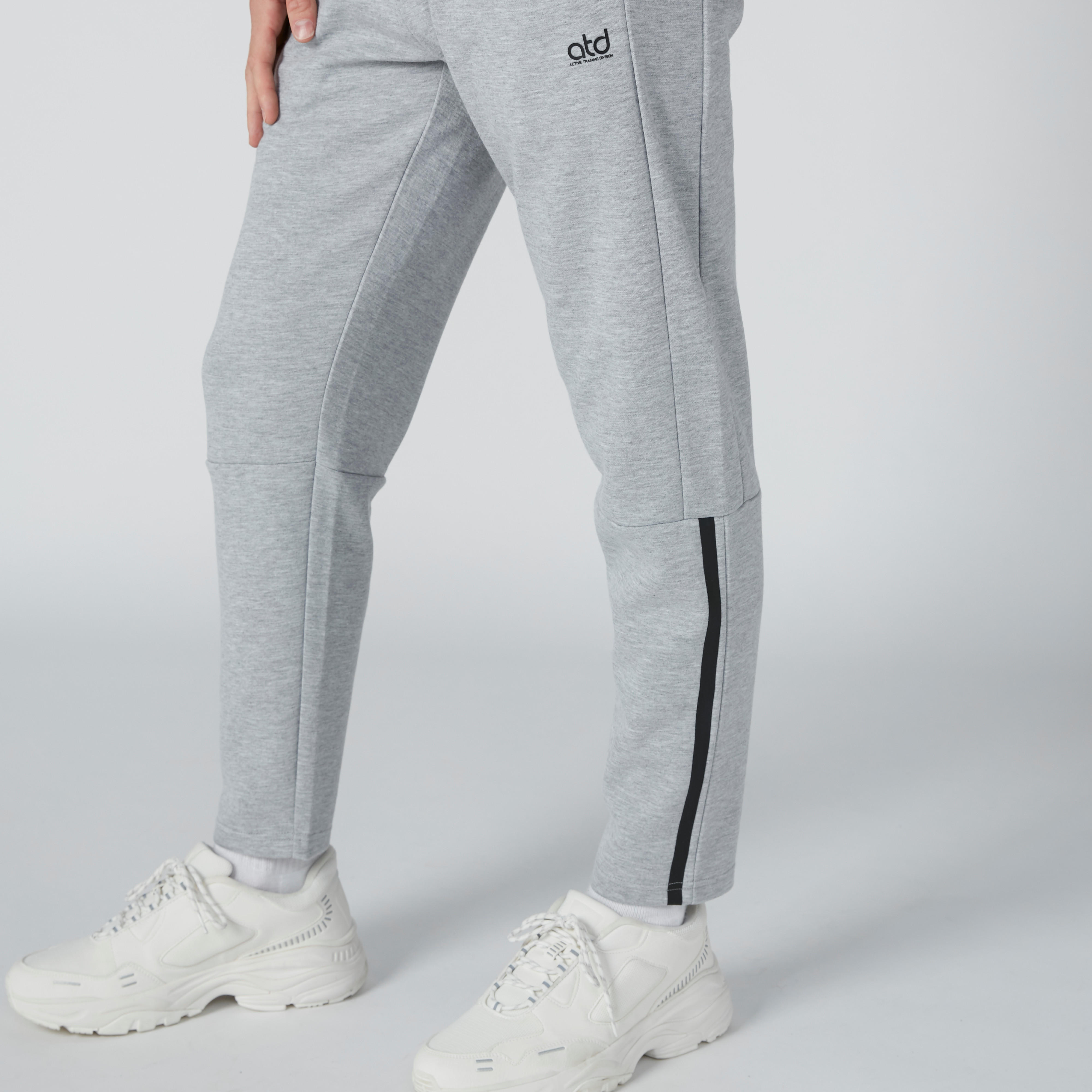 بنطال رياضي طويل برباط وجيوب-men-clothing-sportswearandactivewear-bottoms-image-5