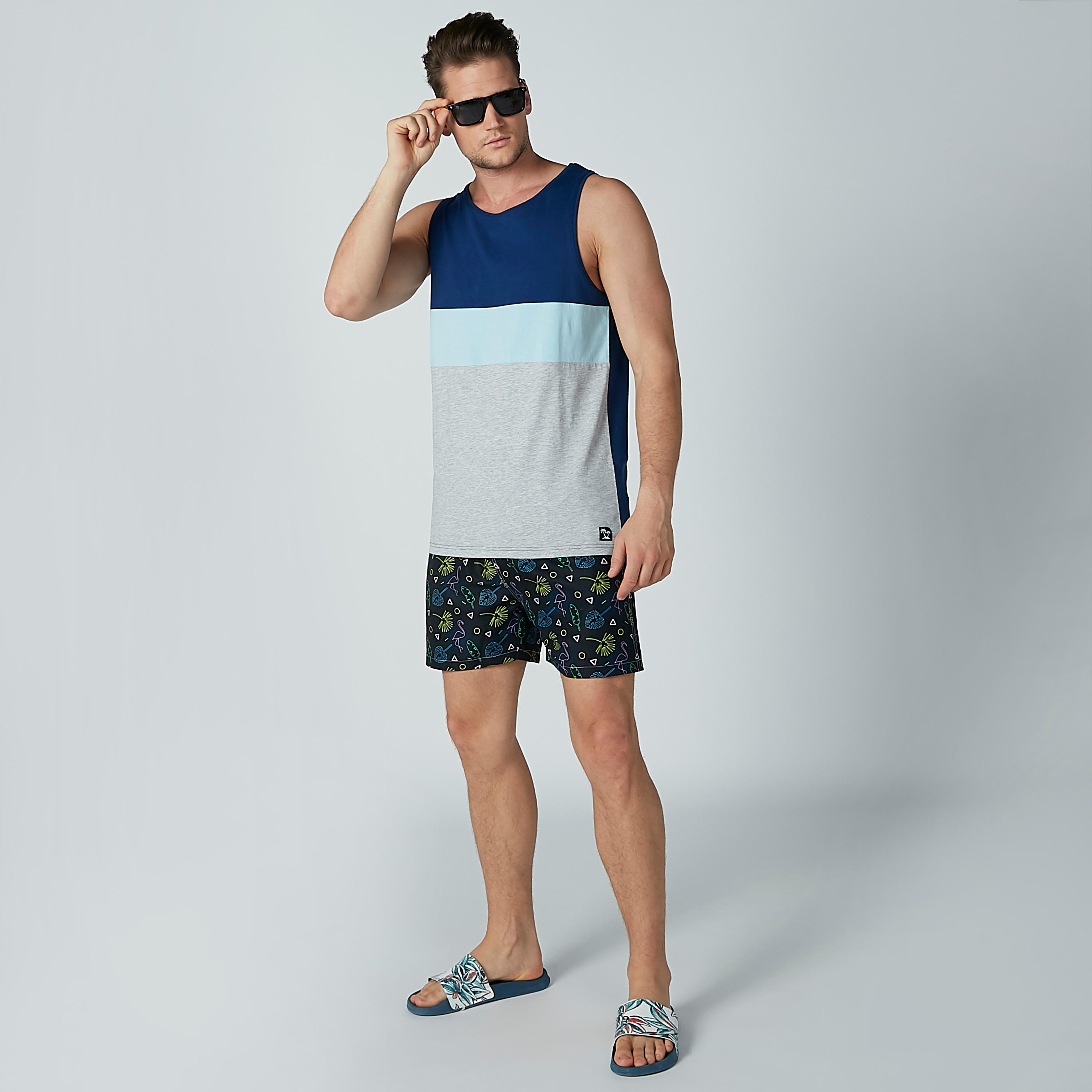 شورت بجيوب ورباط وطبعات-men-clothing-bottoms-shorts-image-2