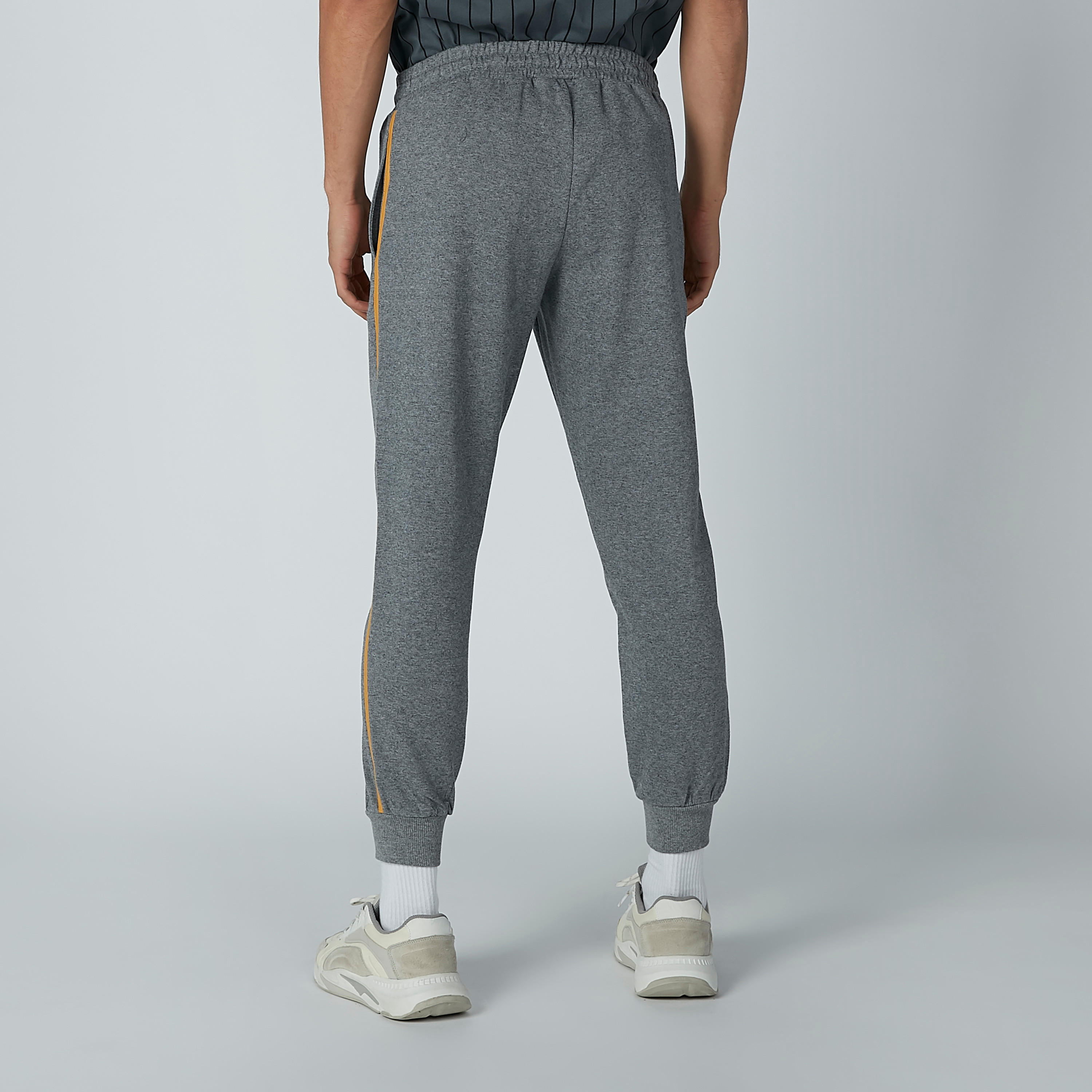 بنطال رياضي بجيوب وشريطة وطبعات-men-clothing-bottoms-joggers-image-5
