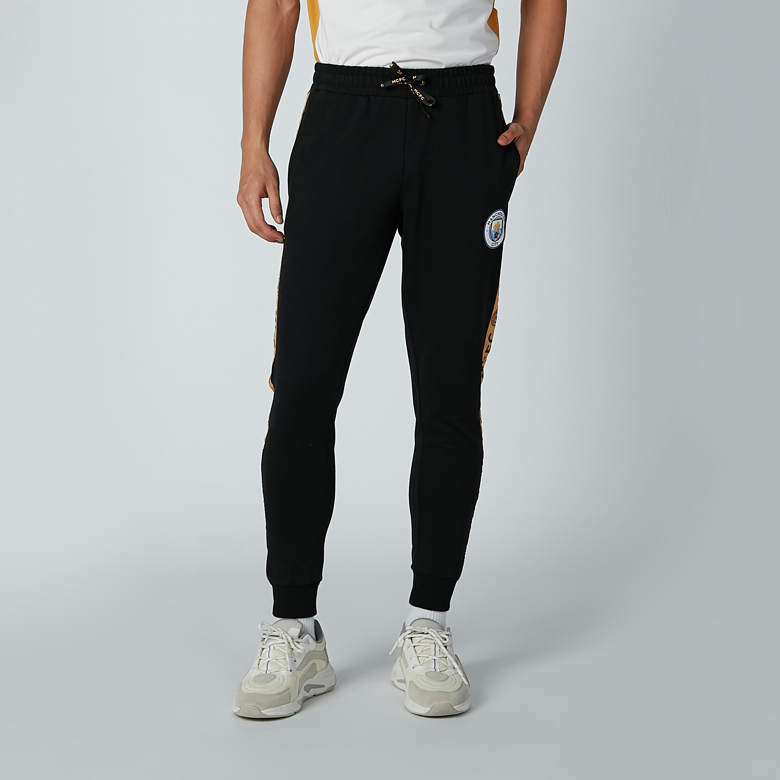 بنطال رياضي برباط وجيوب وشريطة جانبية-men-clothing-bottoms-joggers-image-4