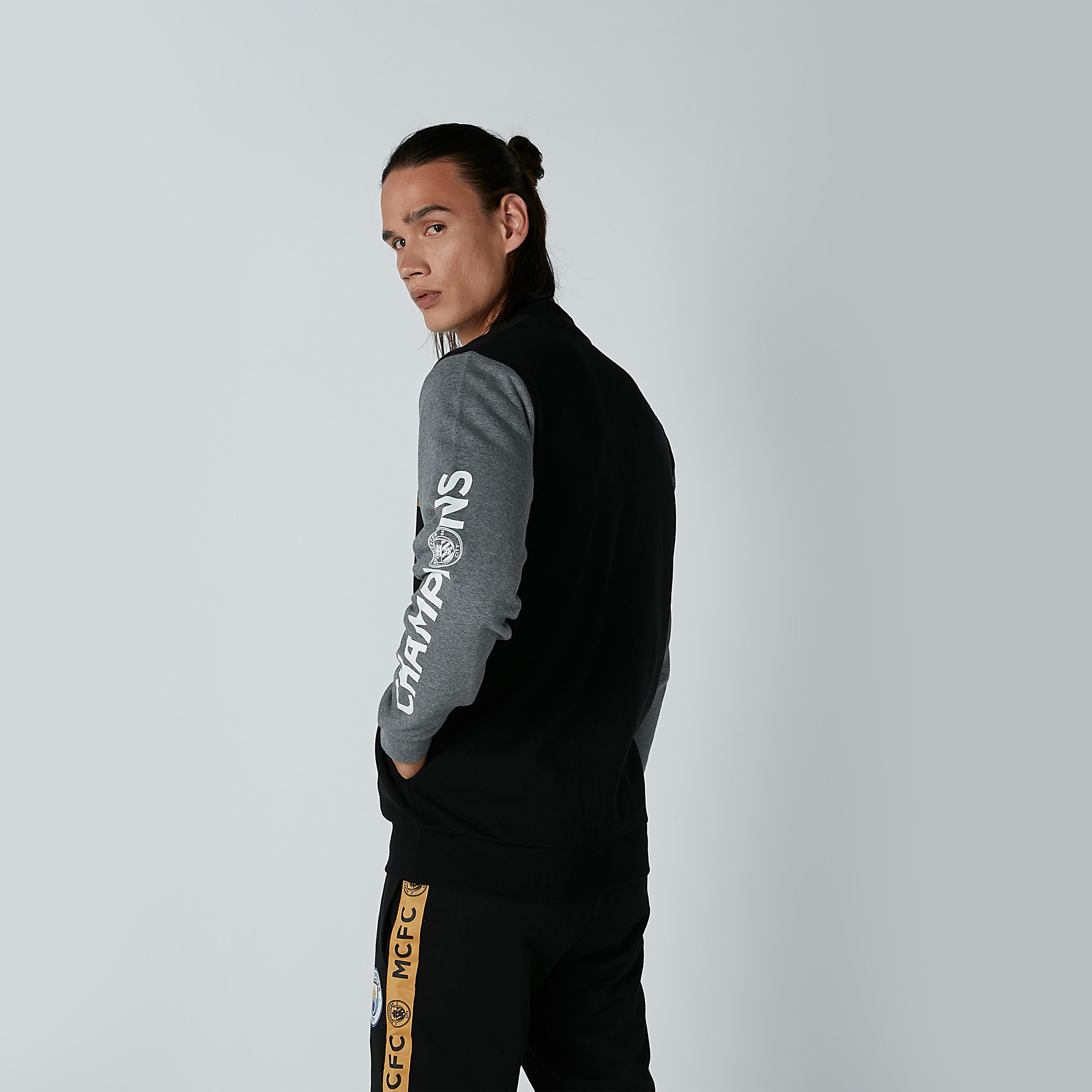 جاكيت منقوش بأكمام طويلة وسحّاب-men-winterwear-hoodiesandsweatshirts-image-3