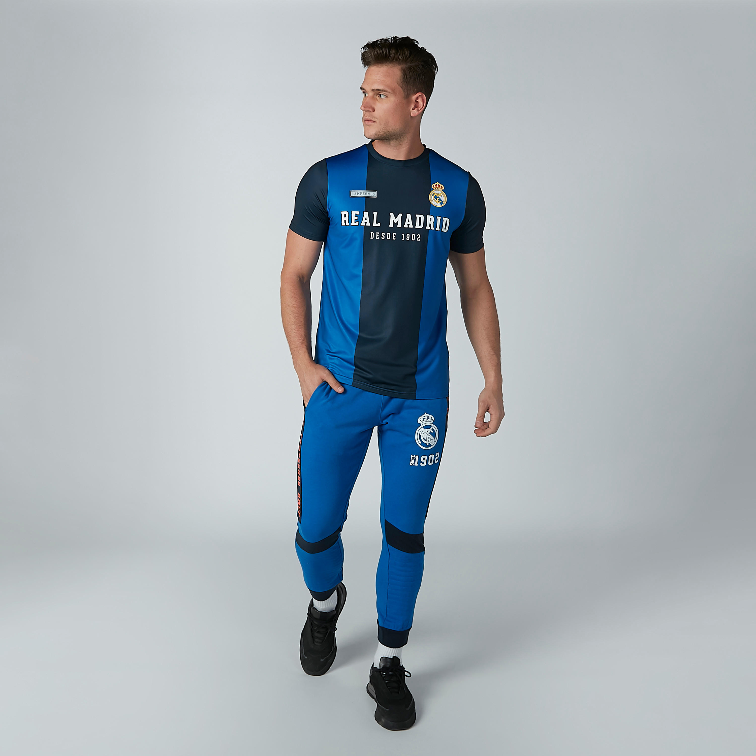 بنطال رياضي طويل برباط وجيوب وطبعات-men-clothing-bottoms-joggers-image-6