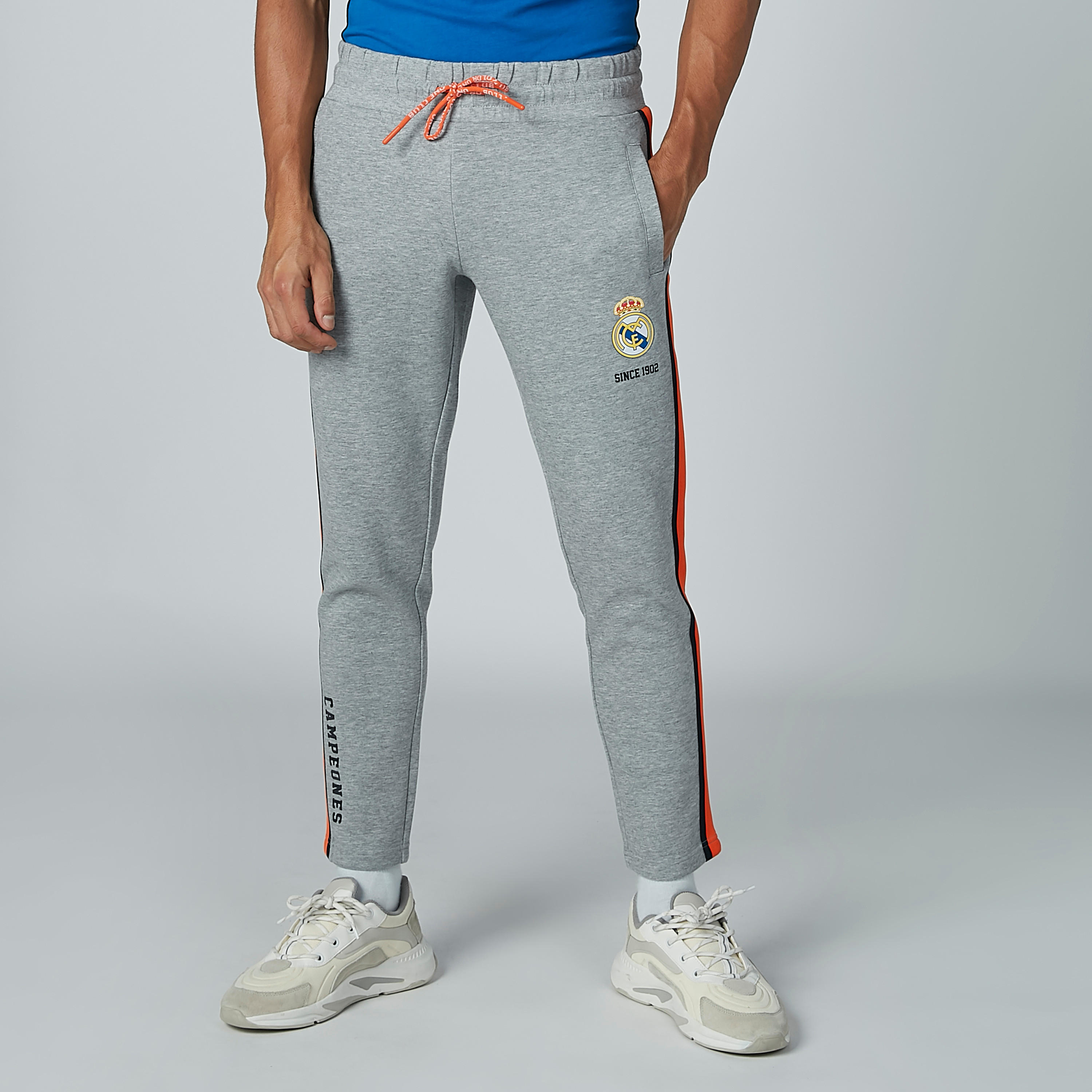 بنطال رياضي برباط وجيوب وطبعات-men-clothing-sportswearandactivewear-bottoms-image-1
