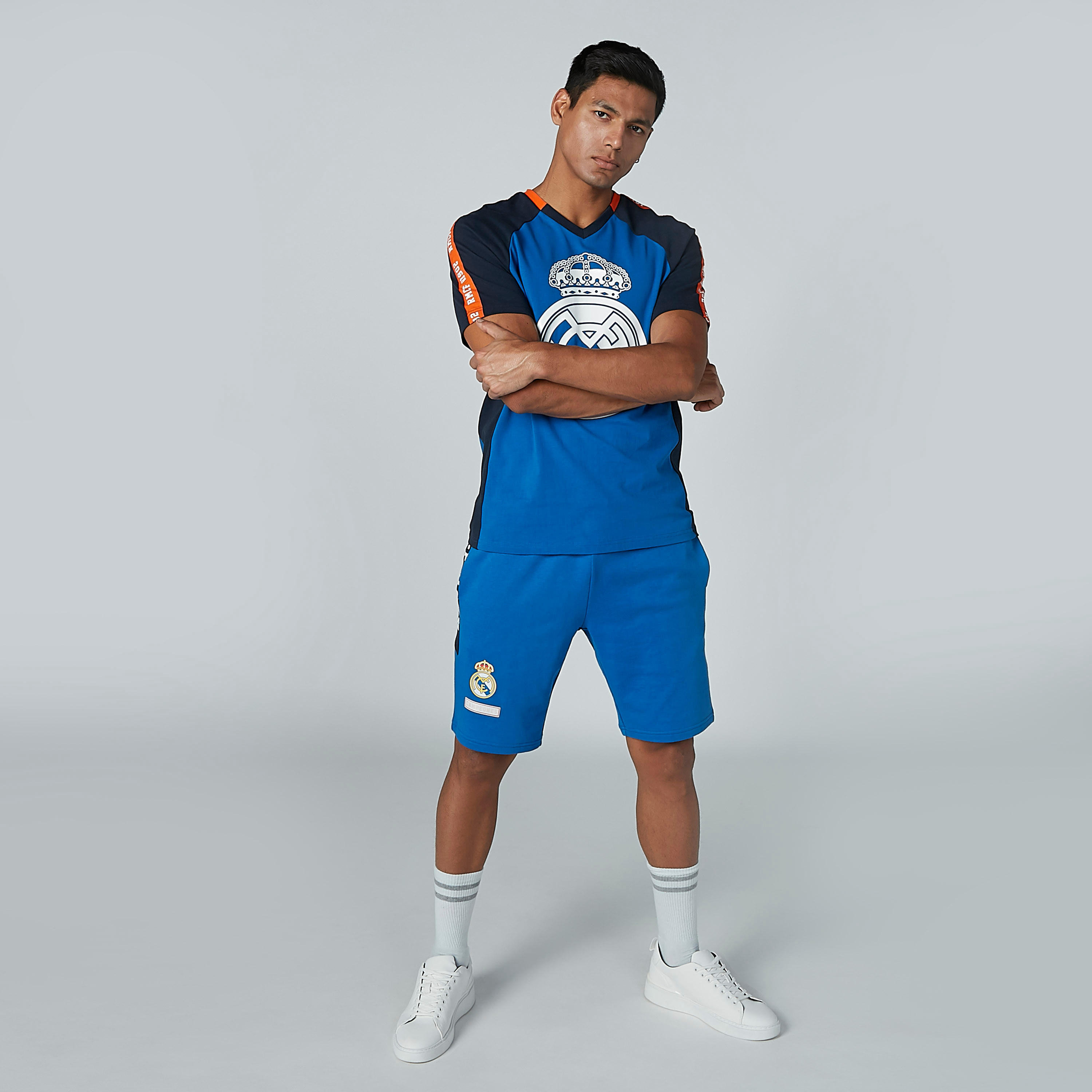 شورت برباط وجيوب وطبعات-men-clothing-sportswearandactivewear-bottoms-image-2