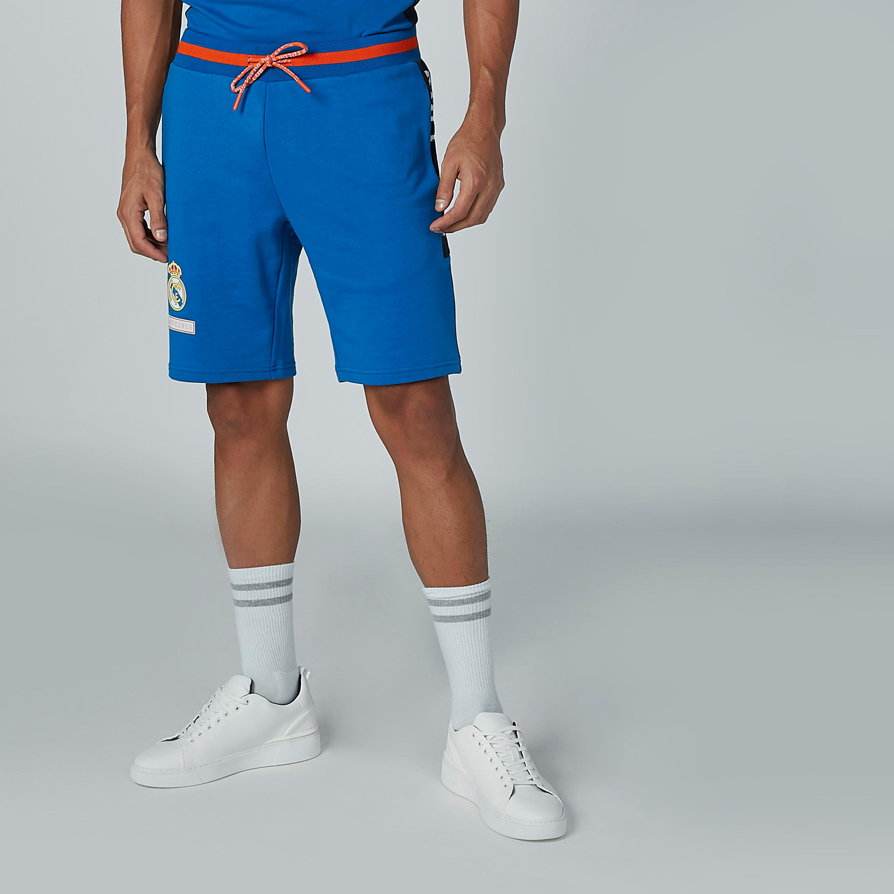 شورت برباط وجيوب وطبعات-men-clothing-sportswearandactivewear-bottoms-image-1
