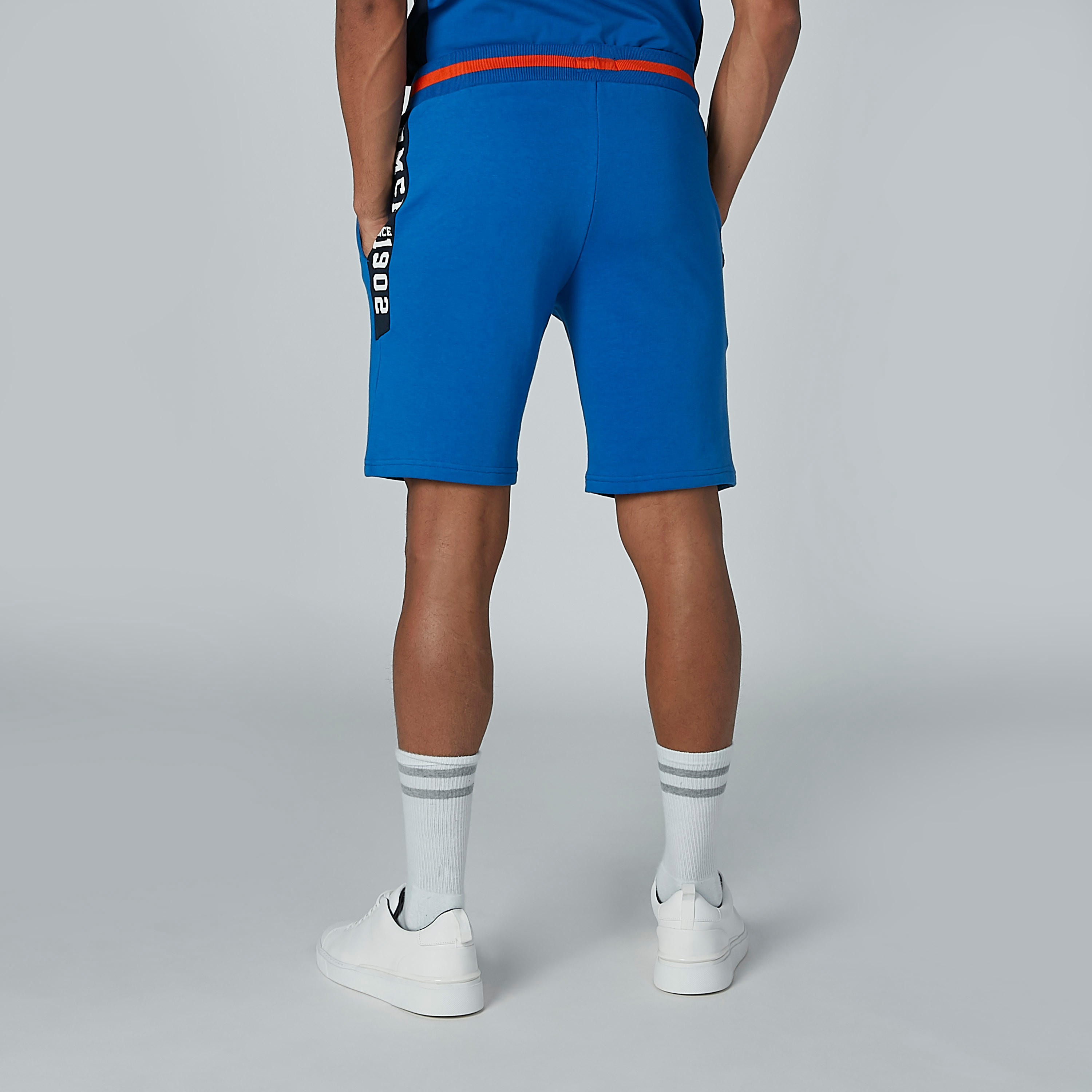 شورت برباط وجيوب وطبعات-men-clothing-sportswearandactivewear-bottoms-image-4