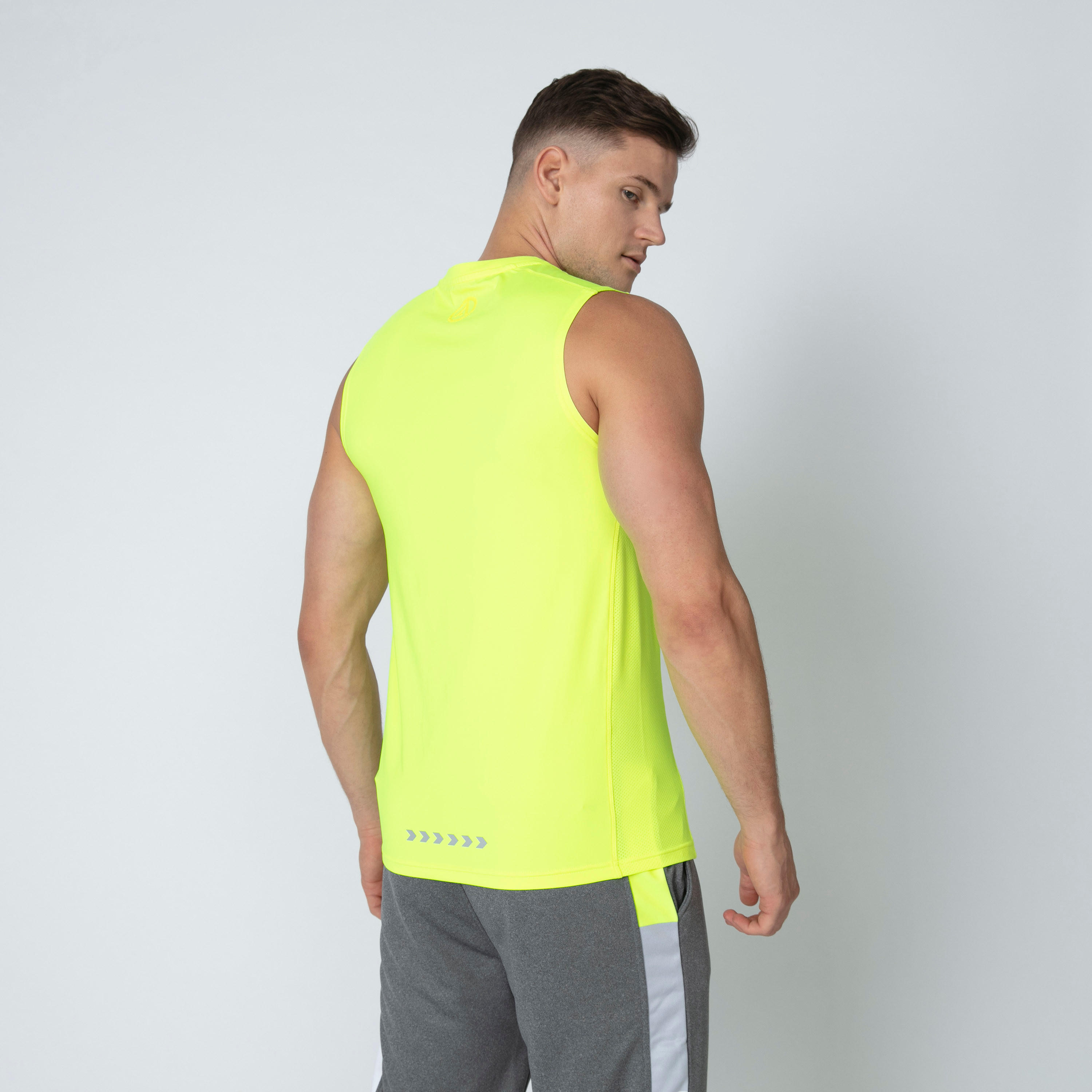 تيشيرت دون أكمام بياقة مستديرة وطبعات-men-clothing-tshirtsandpolos-tshirts-image-5