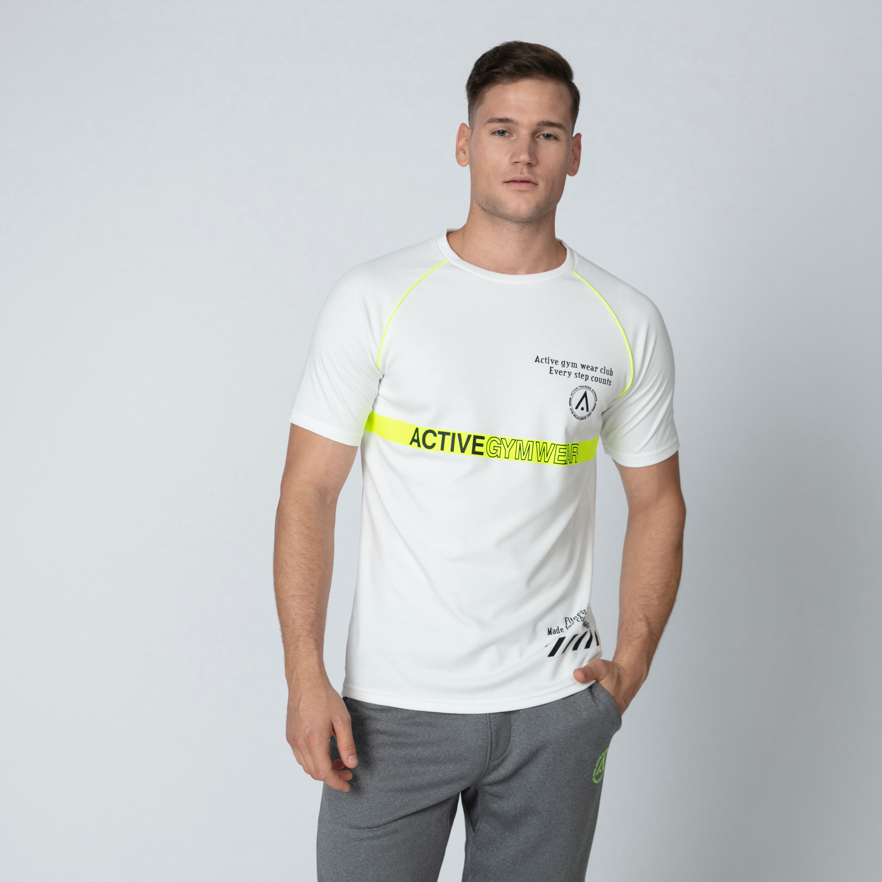تيشيرت بياقة مستديرة وأكمام قصيرة وطبعات-men-clothing-sportswearandactivewear-tshirtsandpolos-image-5