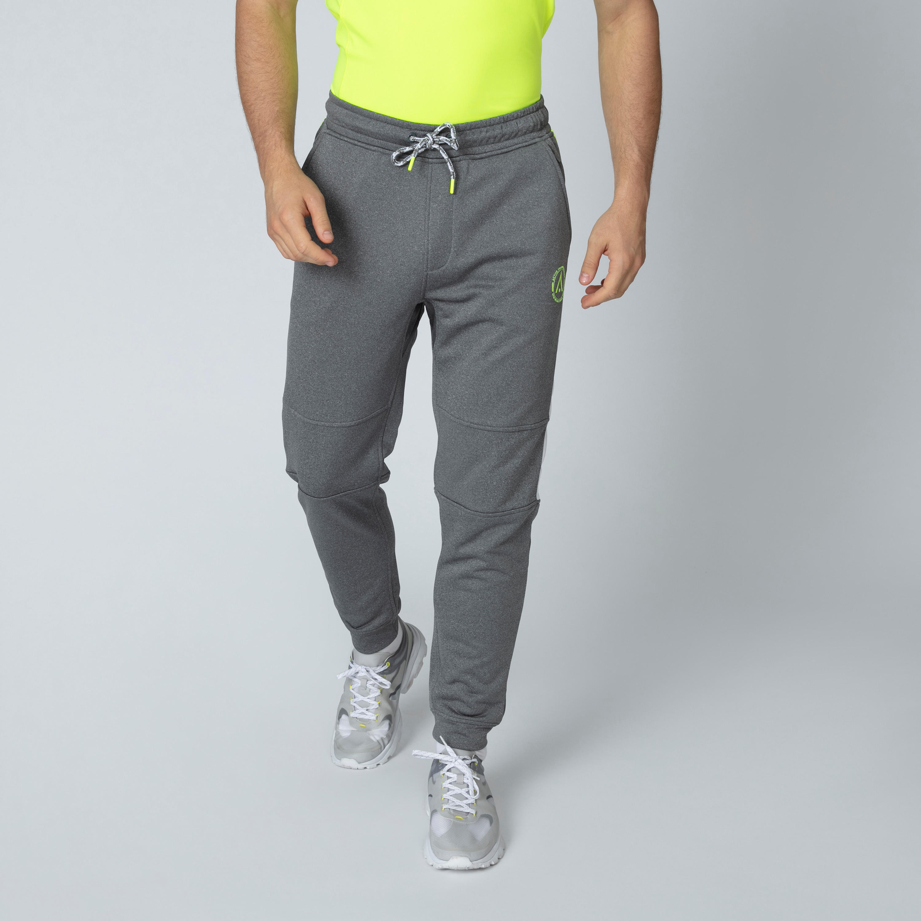 بنطال رياضي طويل برباط وجيوب وطبعات-men-clothing-bottoms-joggers-image-3
