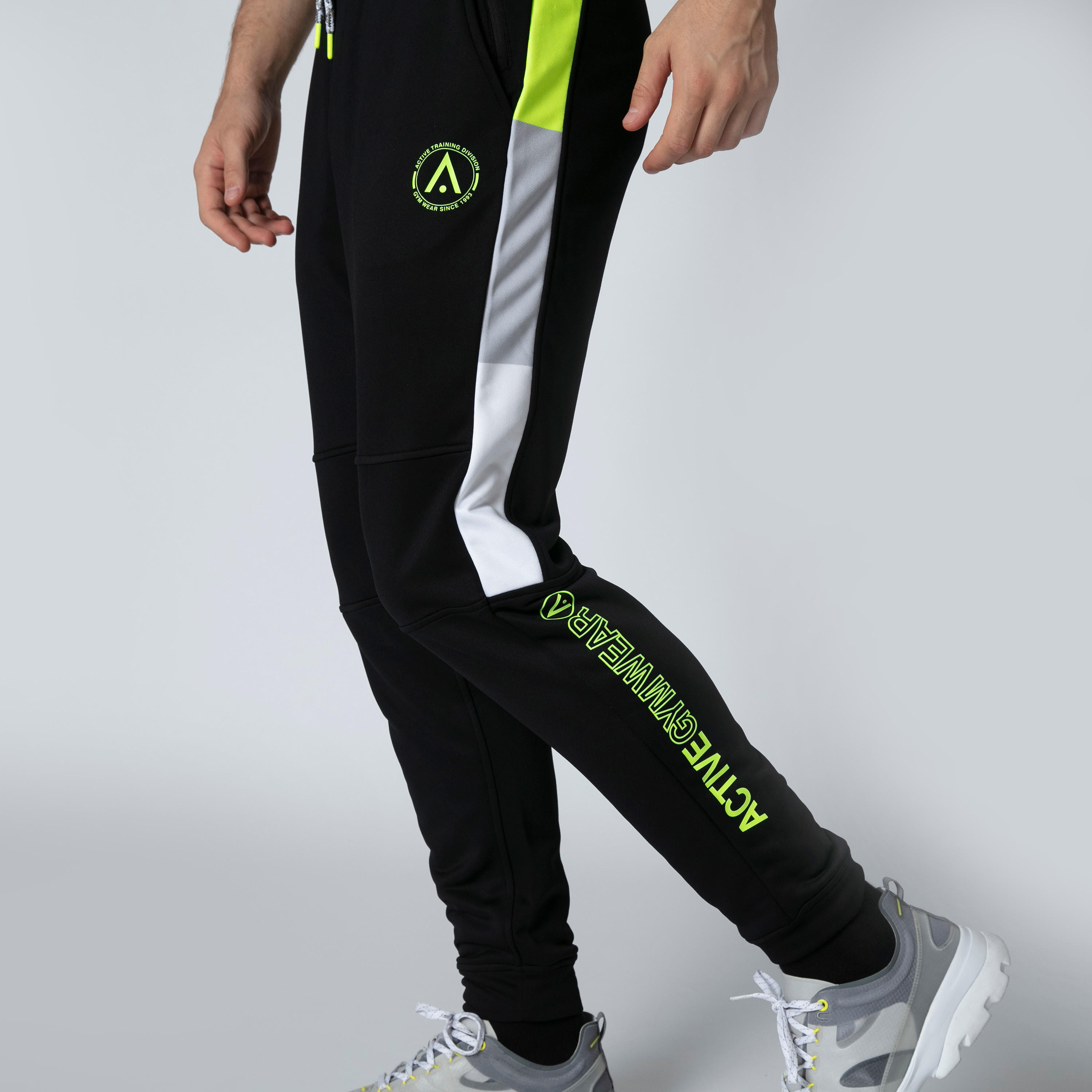بنطال رياضي طويل برباط وجيوب وطبعات-men-clothing-bottoms-trousersandchinos-trousers-image-5