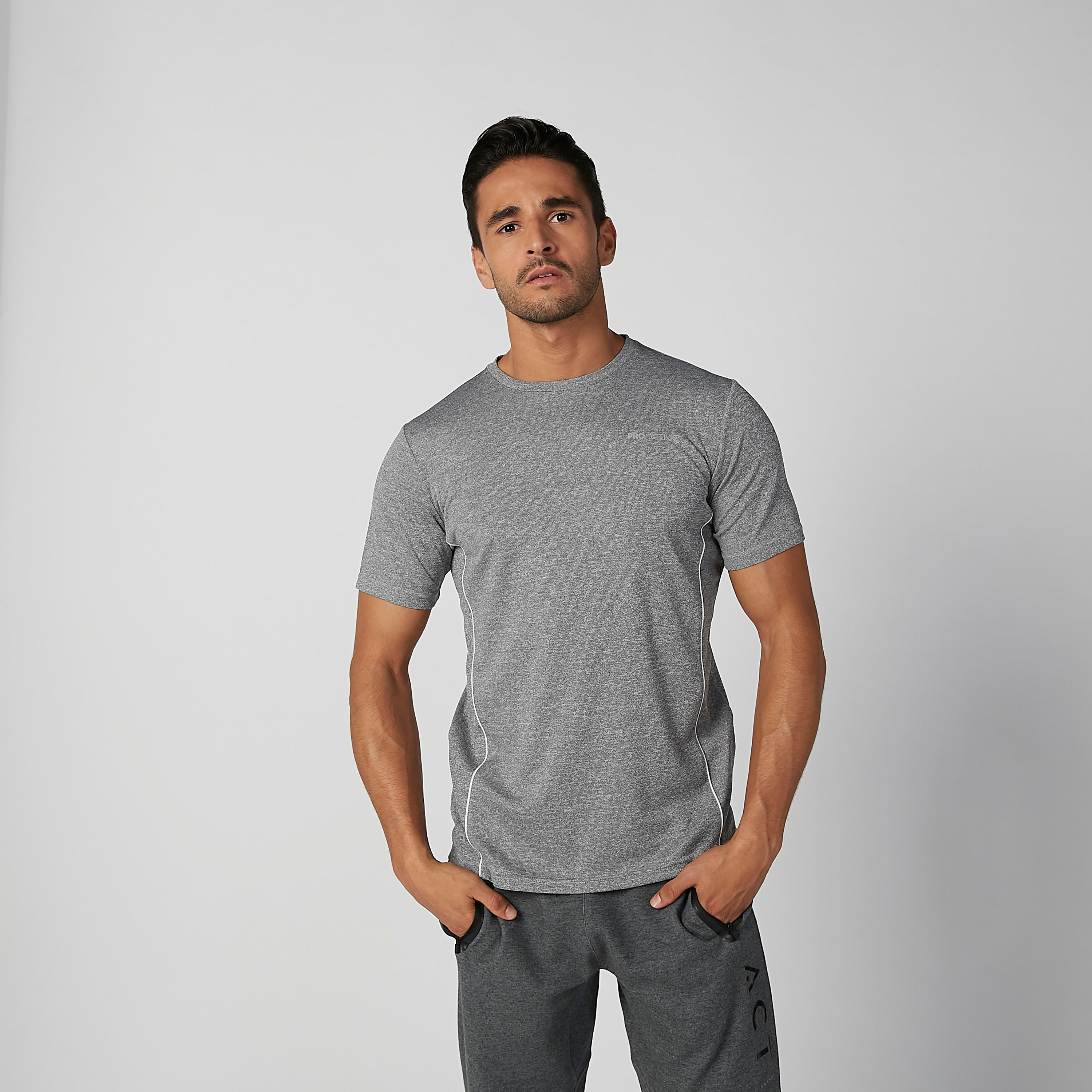تيشيرت سادة بياقة ضيّقة وأكمام قصيرة-men-clothing-sportswearandactivewear-tshirtsandpolos-image-1