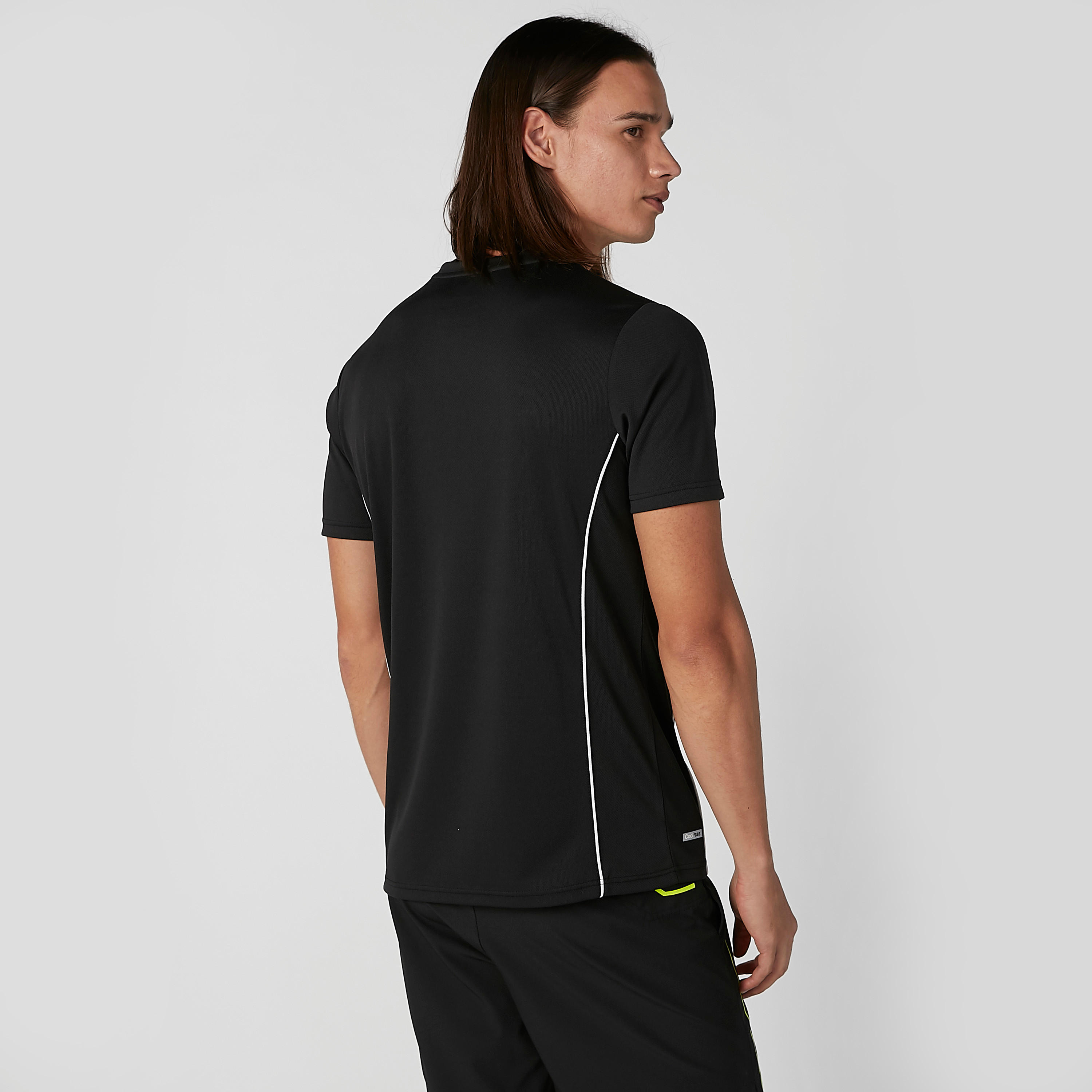 تيشيرت بياقة ضيقة وأكمام قصيرة وطبعات-men-clothing-sportswearandactivewear-tshirtsandpolos-image-4