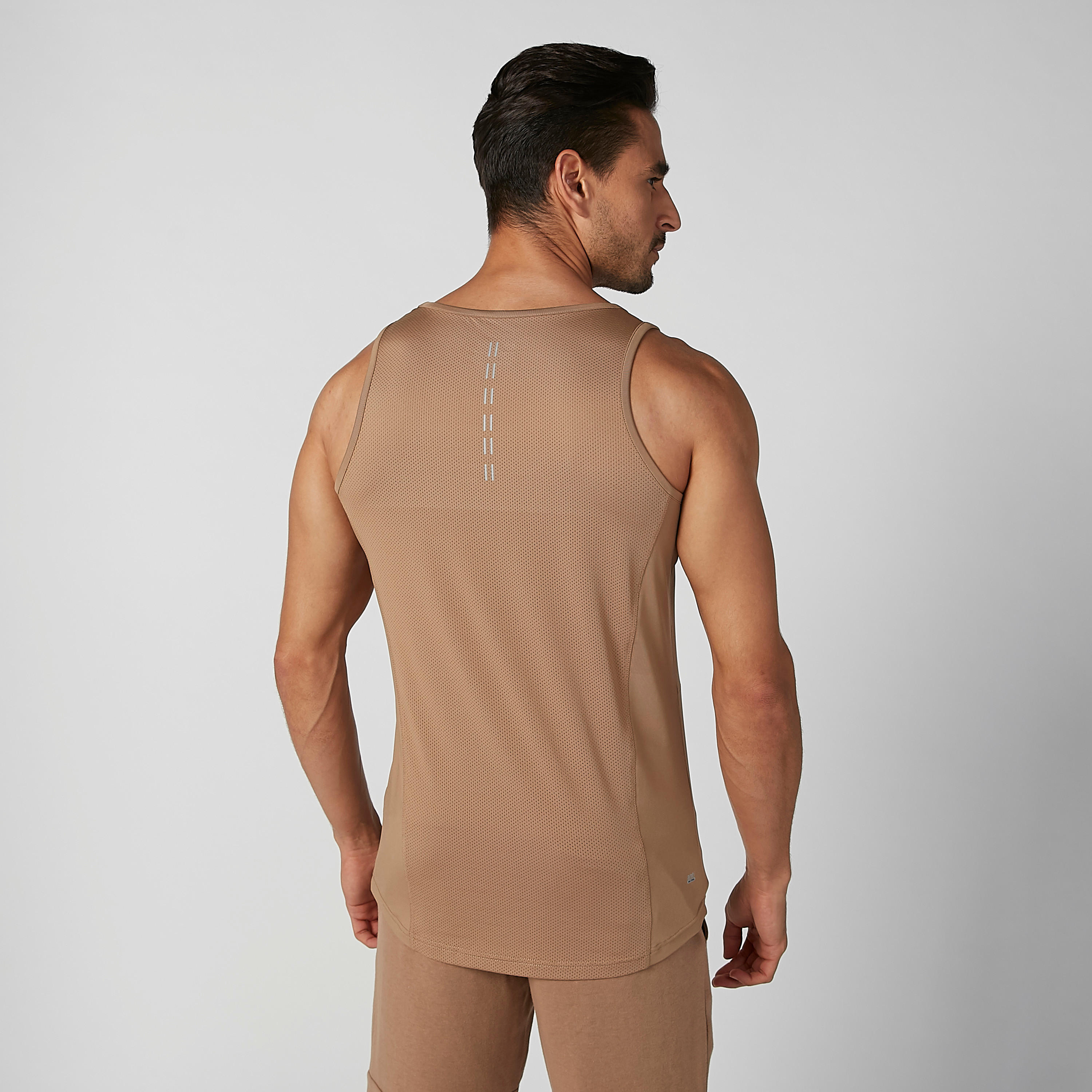فيست دون أكمام بياقة عميقة وطبعات-men-clothing-tshirtsandpolos-vests-image-2