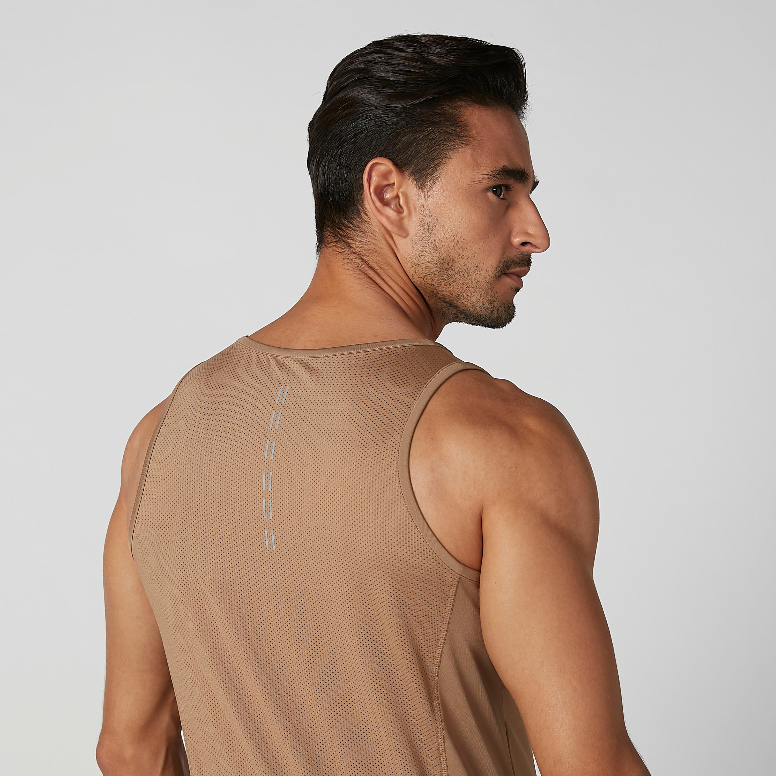 فيست دون أكمام بياقة عميقة وطبعات-men-clothing-tshirtsandpolos-vests-image-4