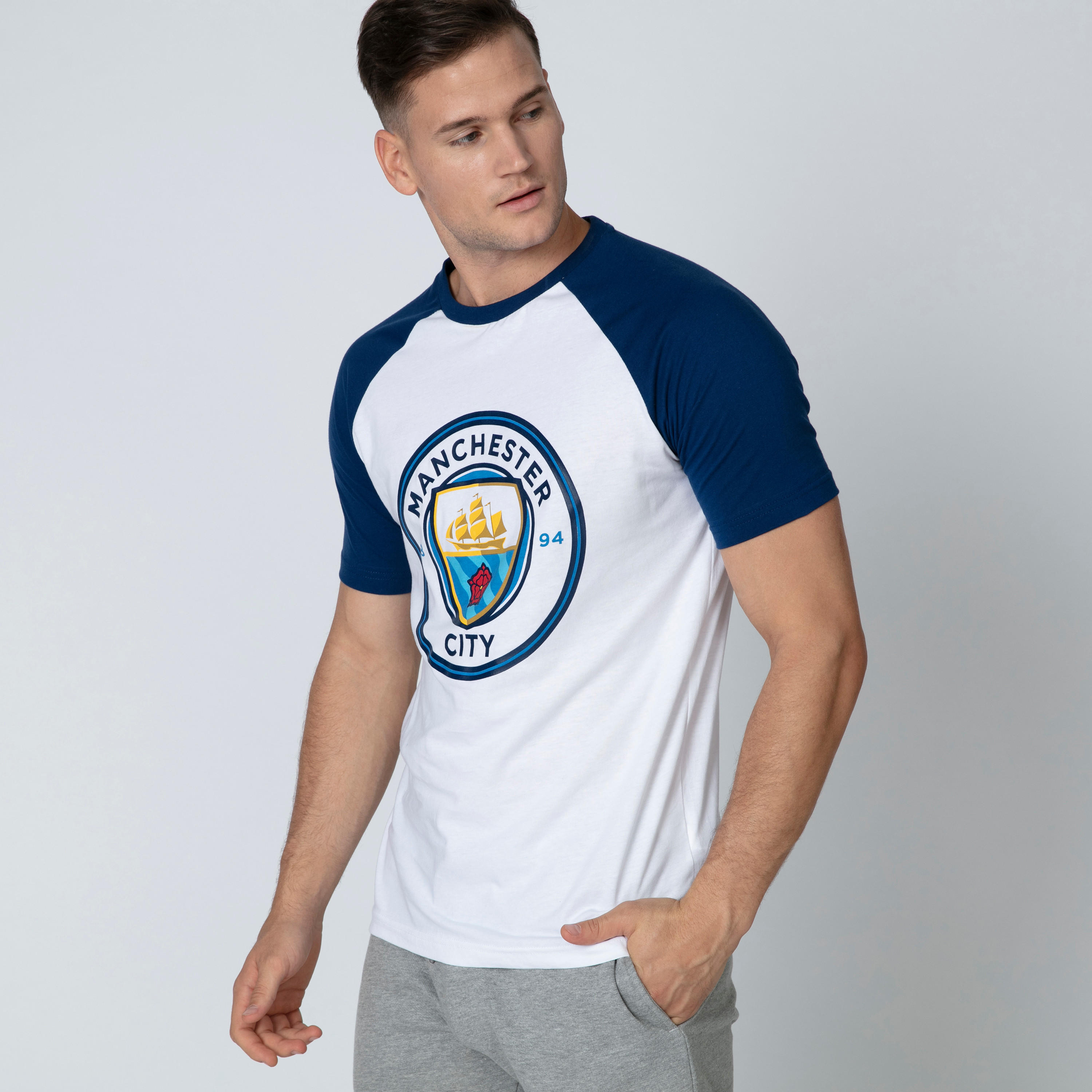 تيشيرت بياقة مستديرة وأكمام مغايرة وطبعات مانشستر سيتي-men-clothing-sportswearandactivewear-tshirtsandpolos-image-3