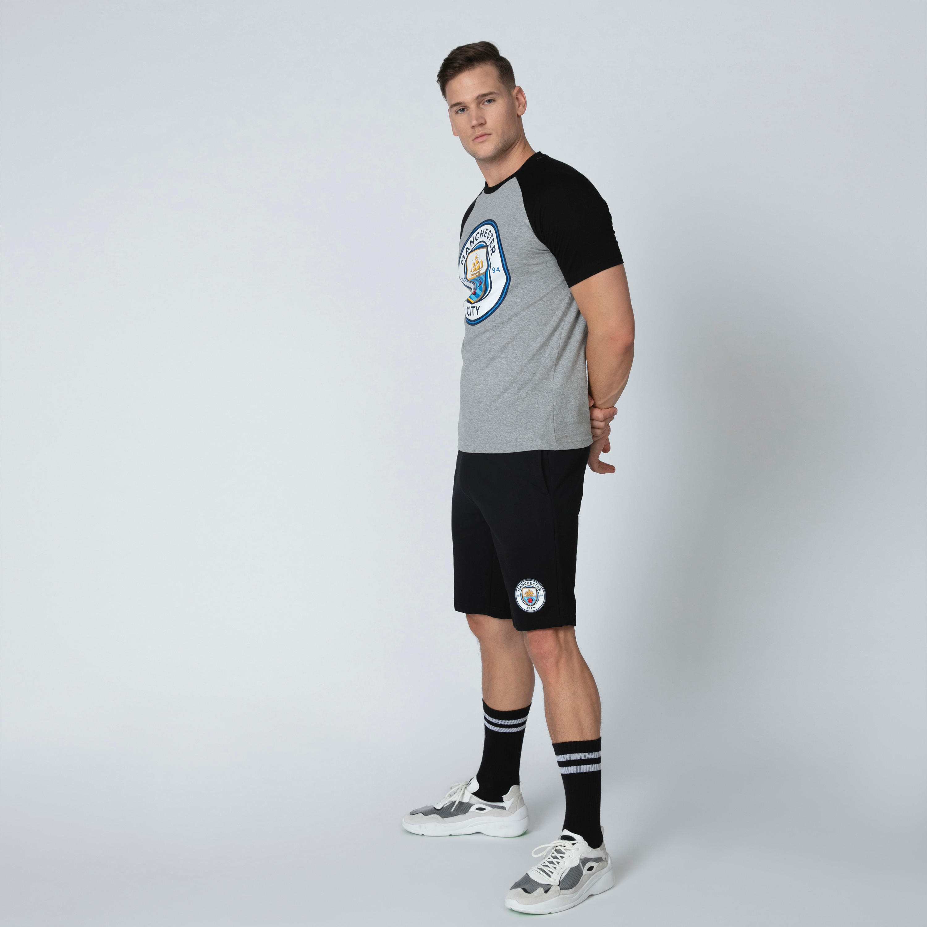 تيشيرت بياقة مستديرة وأكمام مغايرة وطبعات مانشستر سيتي-men-clothing-sportswearandactivewear-tshirtsandpolos-image-4