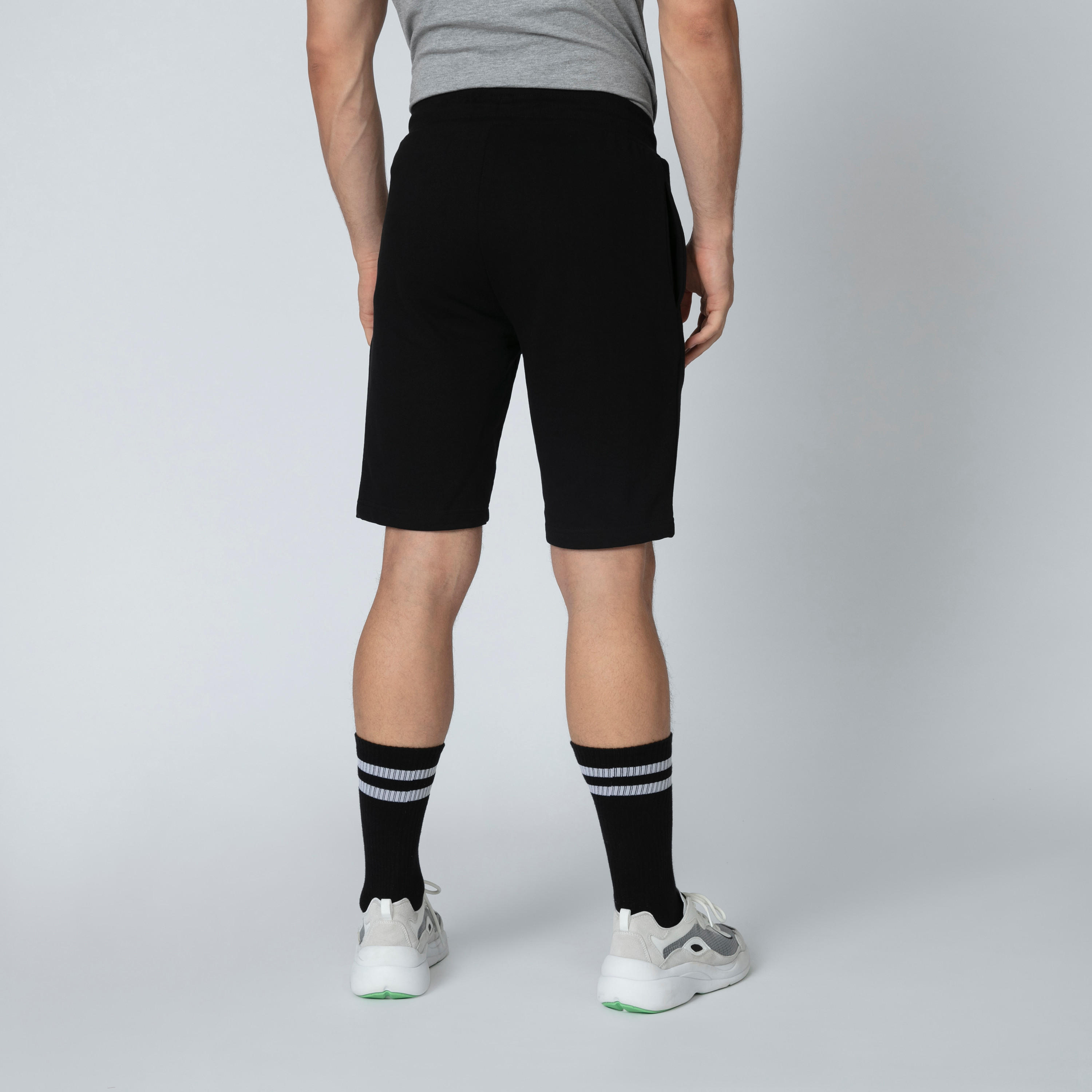 شورت برباط وجيوب وطبعات مانشستر سيتي-men-clothing-sportswearandactivewear-bottoms-image-2